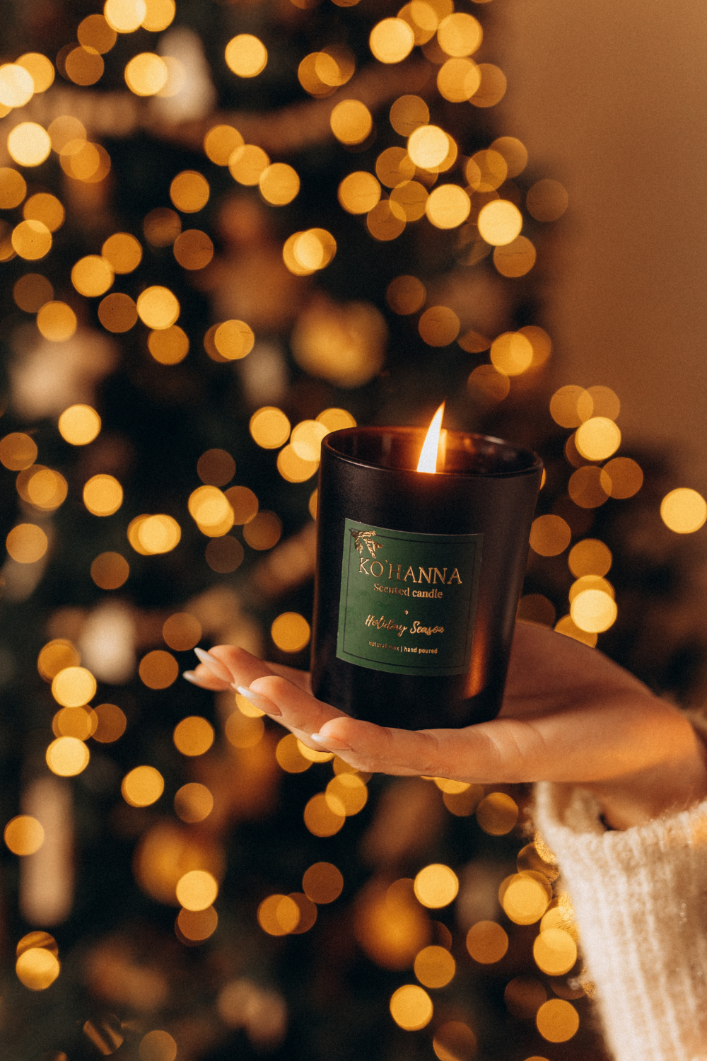 Handmade scented candle, black frosted glass, Holiday Season 250 ml (KO&