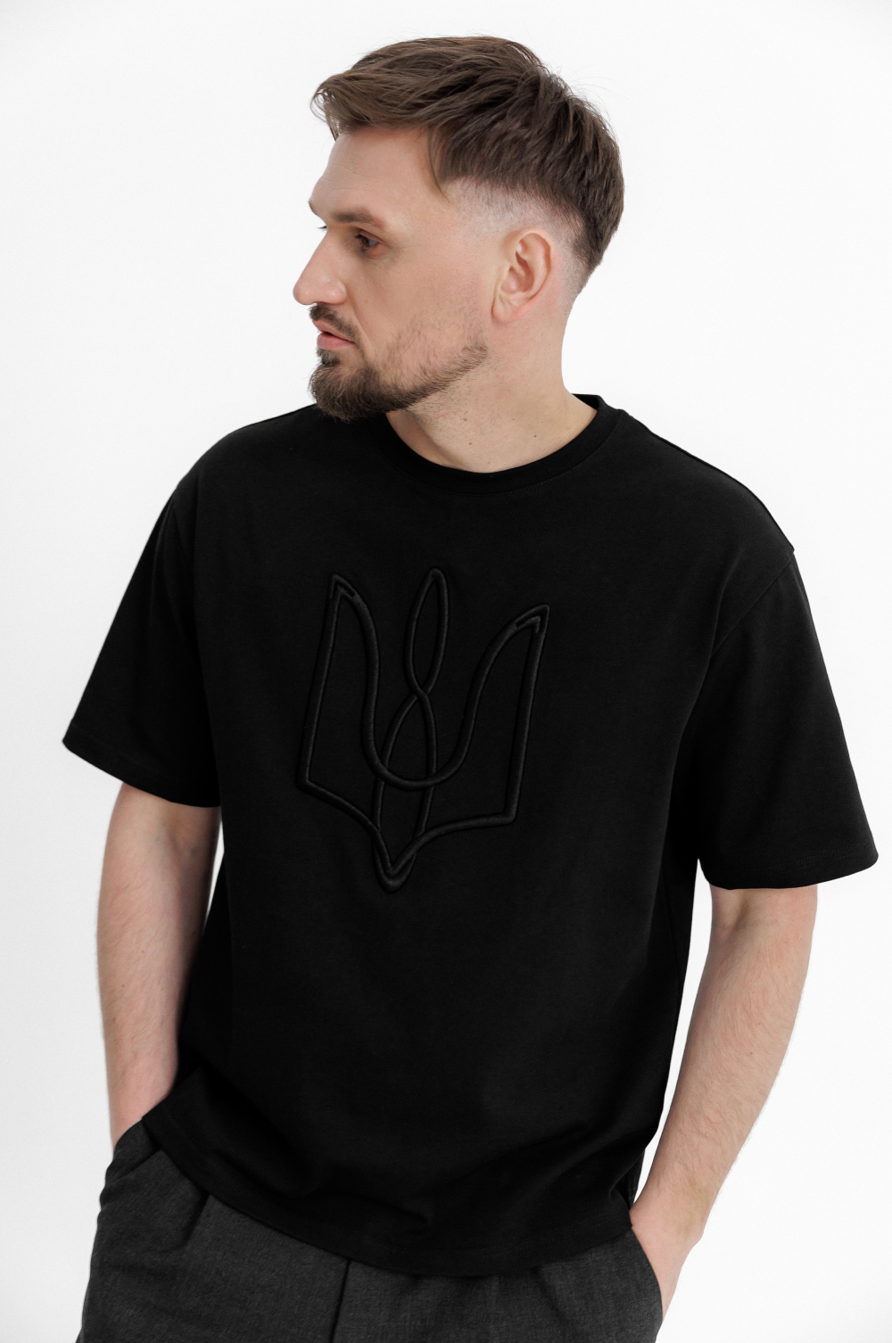 Футболка "Тризуб" чорна, (Леді Ді) U00003300
