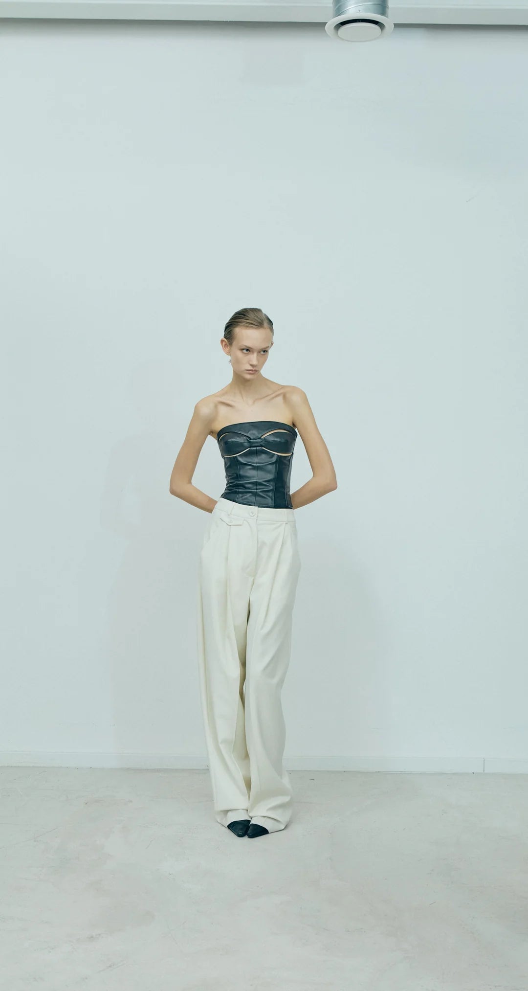 Kalhoty bílé (GUDU) TR003FW25