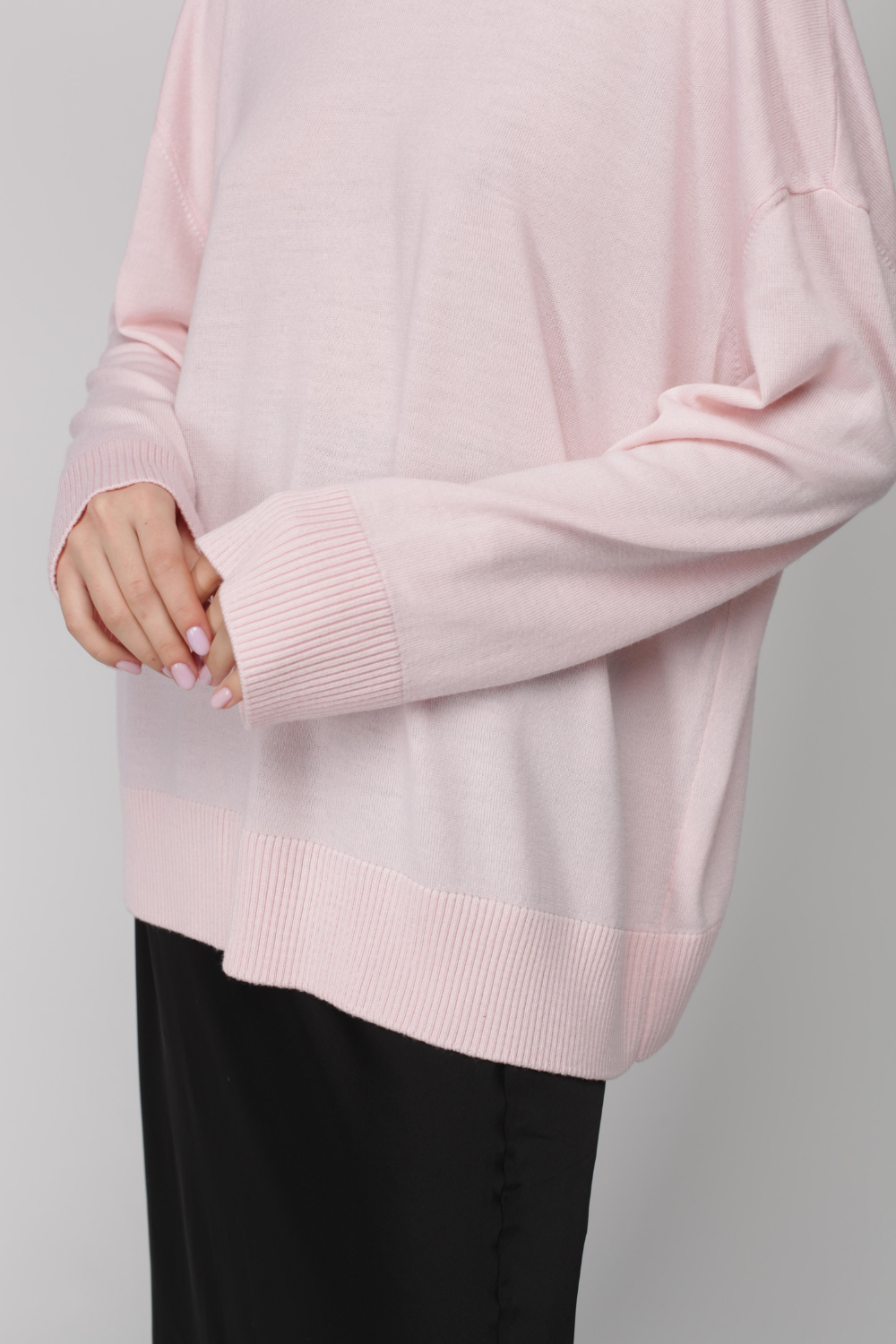 Volumetric sweater with V-neck (Miss Secret) PU-021-pink