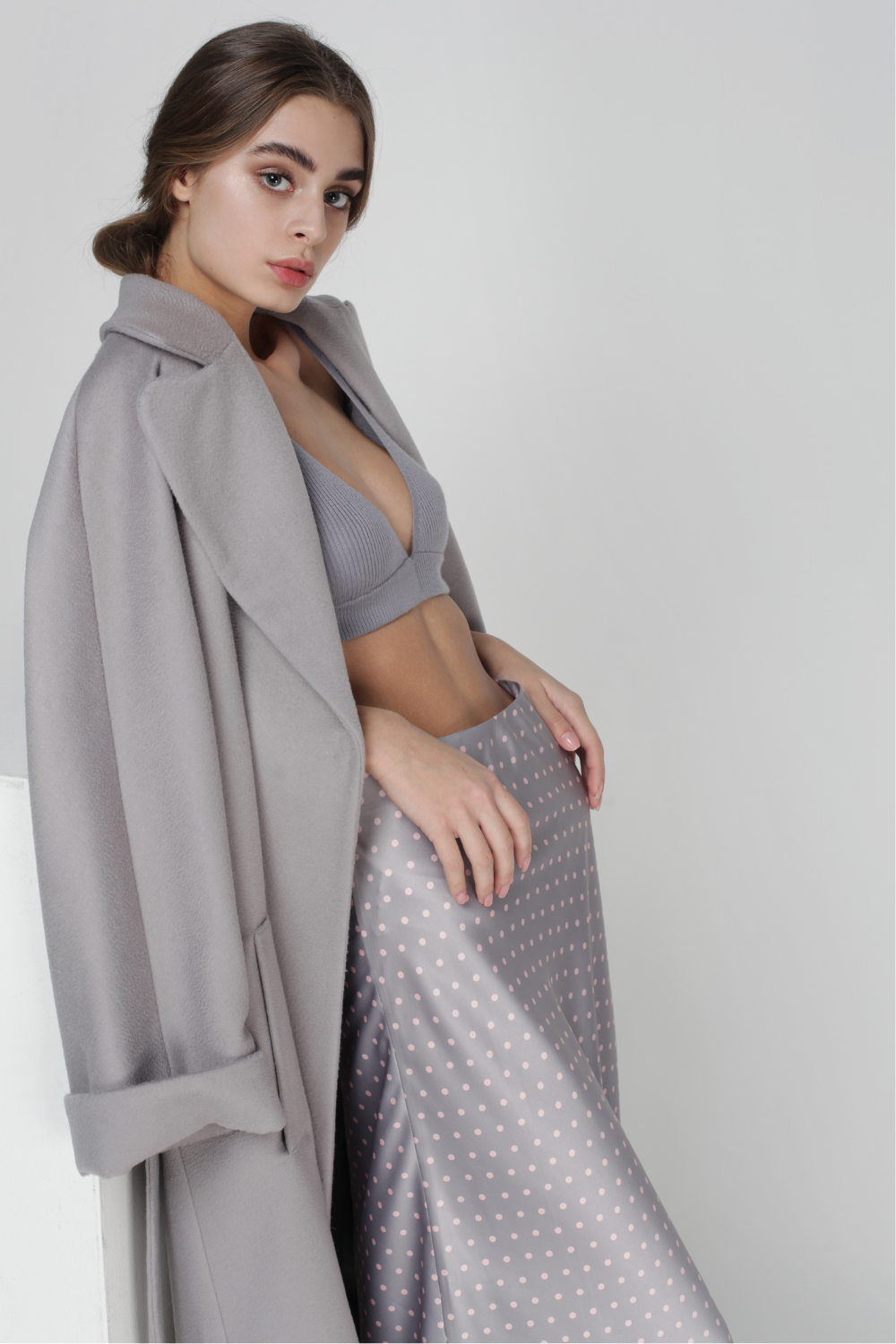 Шовкова спідниця в горошок на гумці, сіра (Miss Secret) SK-005-grey