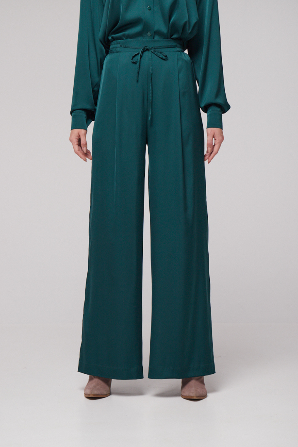 1879 Emerald Silk Trousers (Mint)