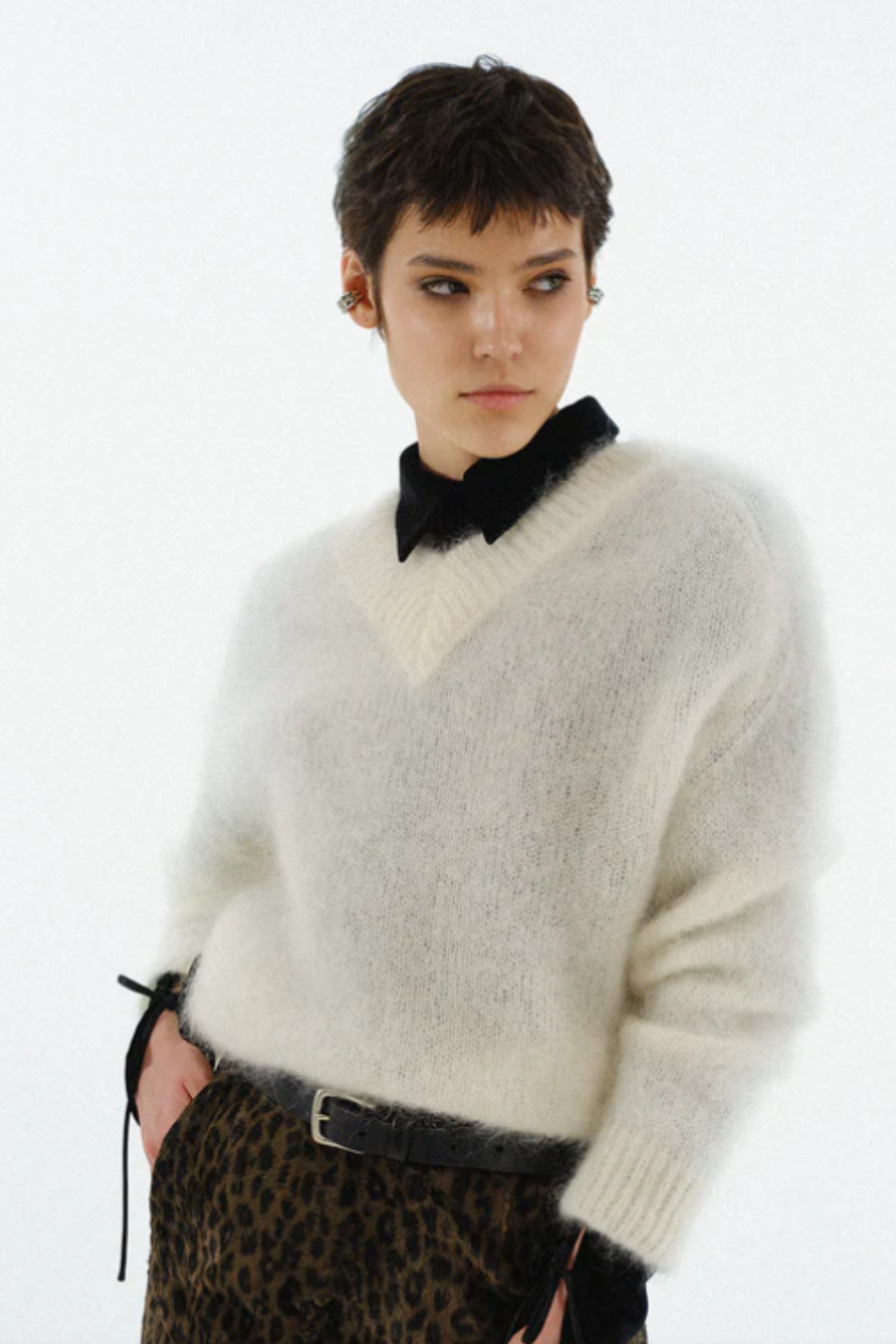 Scotland mohair sweater with V-neck (Kristina Laptso) MOH2421TUWH