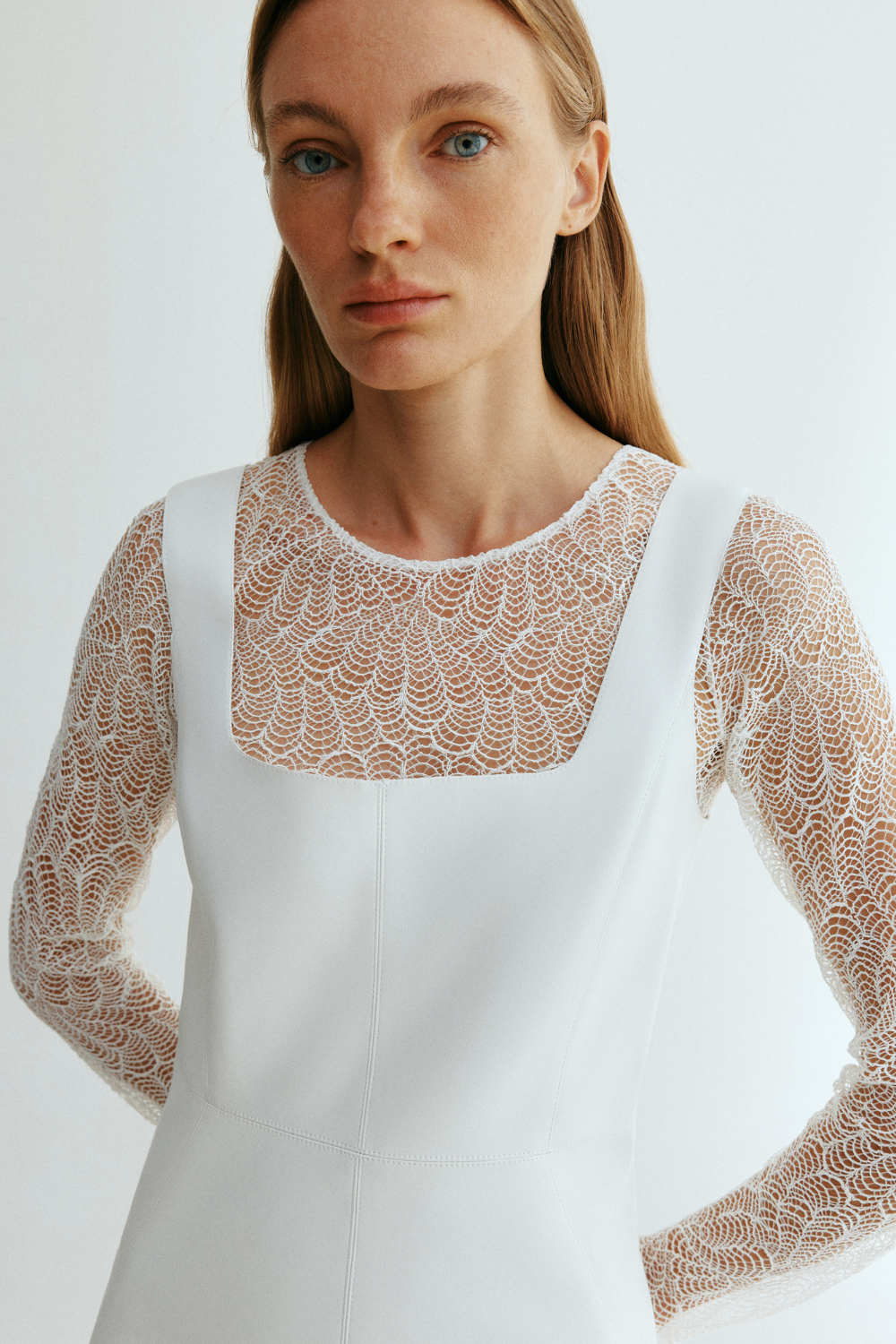 Šaty (Total White) FW2405