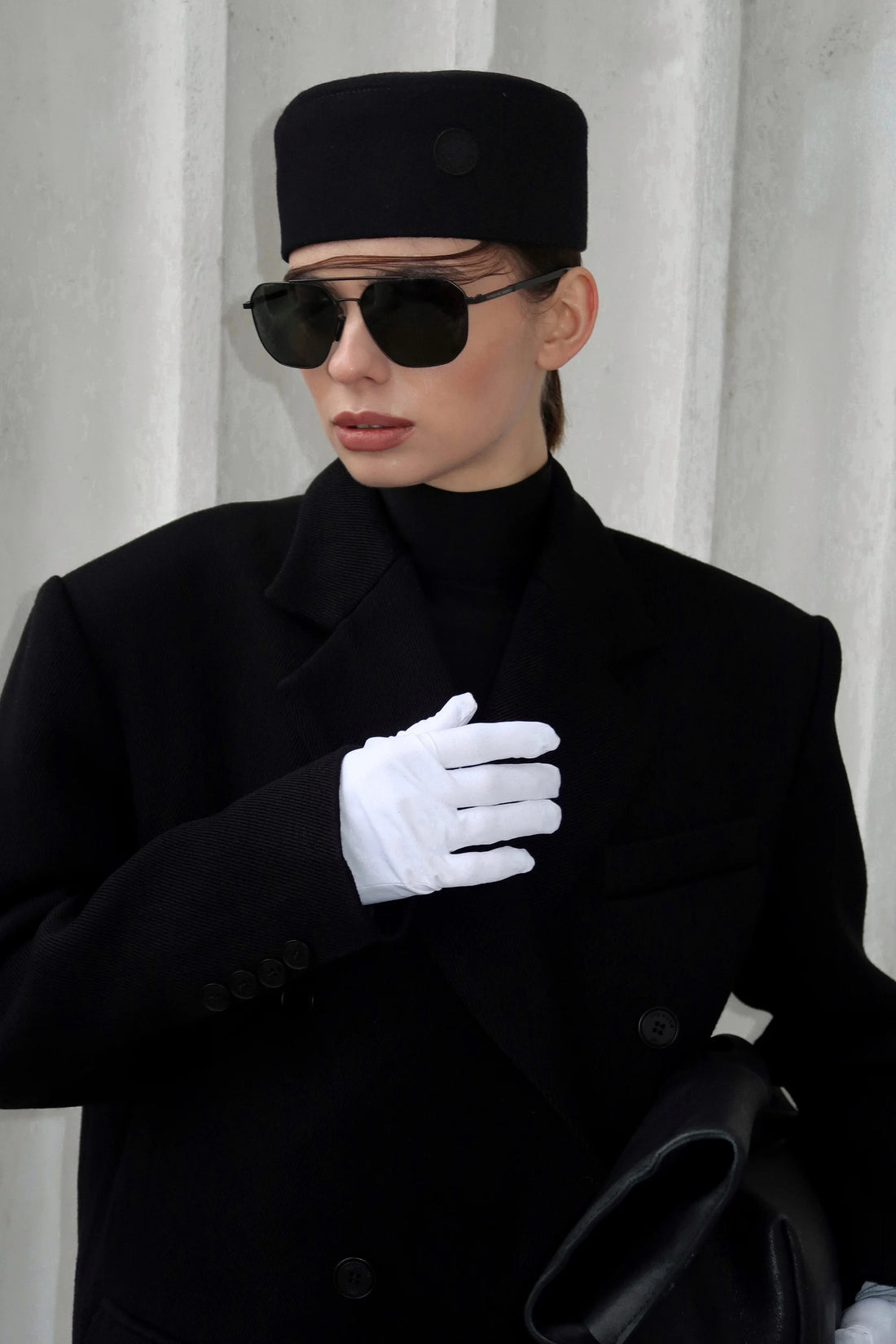 Černá vlněná tableta (Hoops)