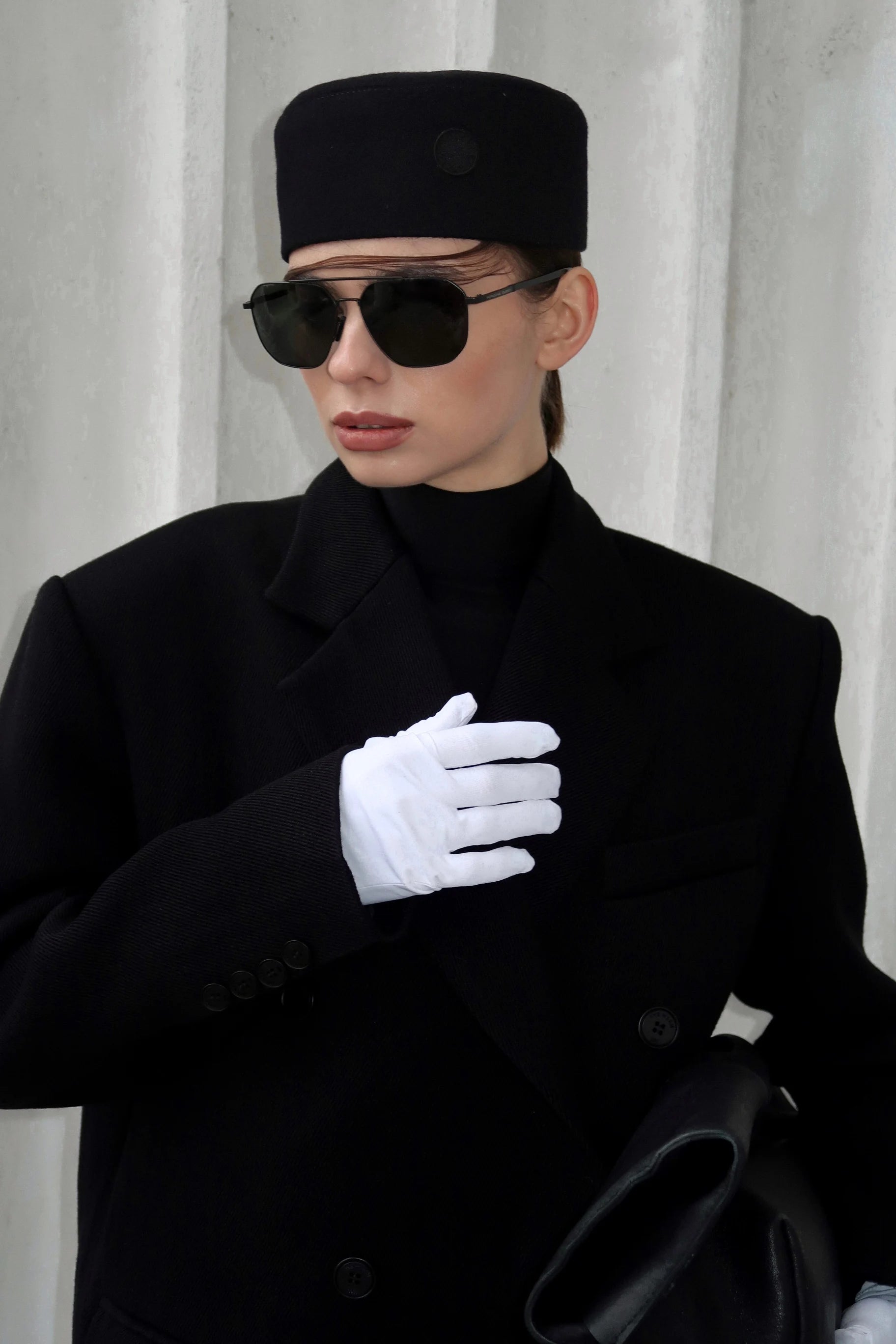 Černá vlněná tableta (Hoops)