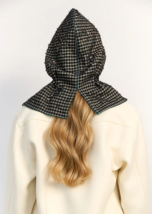 Obojek s husím krkem a krystaly Swarovski (Kristina Laptso) , SAT2513TUHSSW