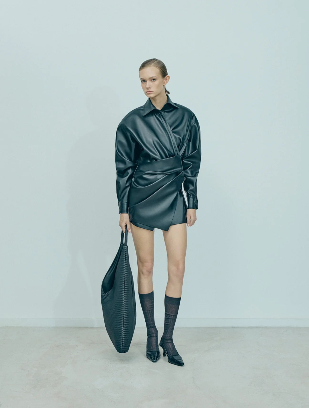 Міні-сукня з екошкіри з поясом, (Gudu), DR010SS24