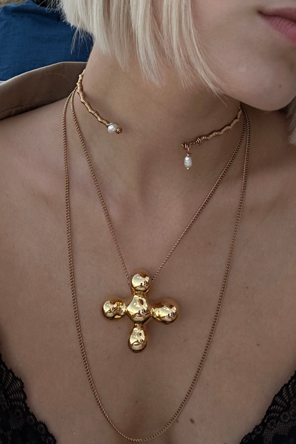 BLOOM keramický náhrdelník, zlatý, (GrainsDeVerre), Cross1.2