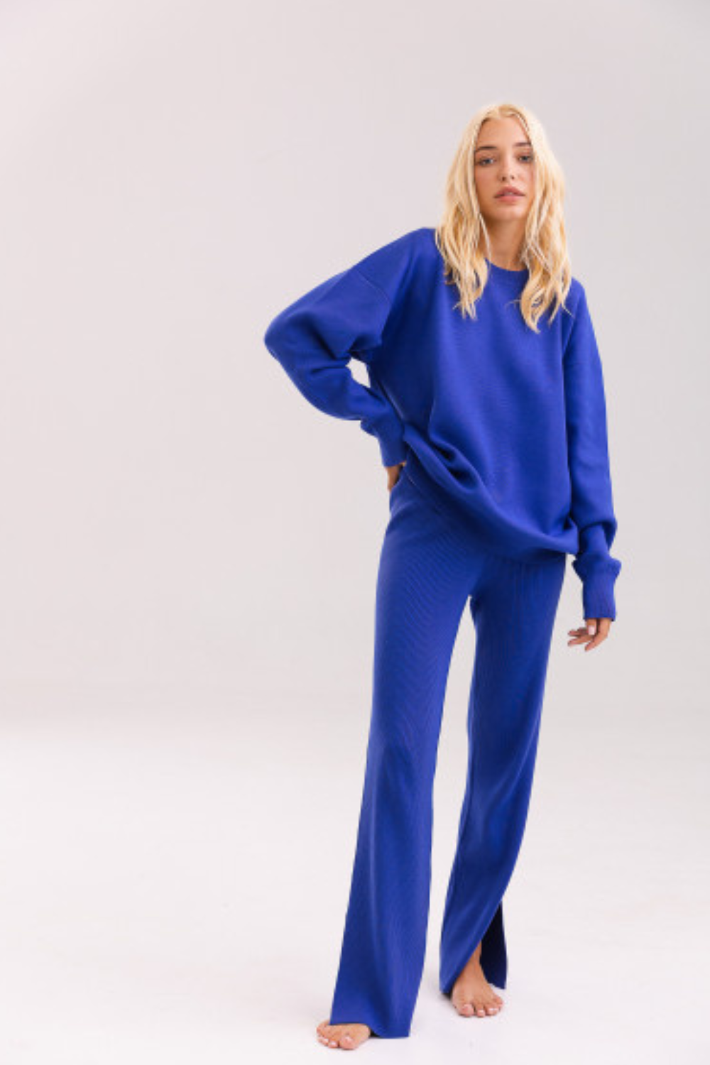 Sweater one-color model - Cities (Adamská) 9058.6