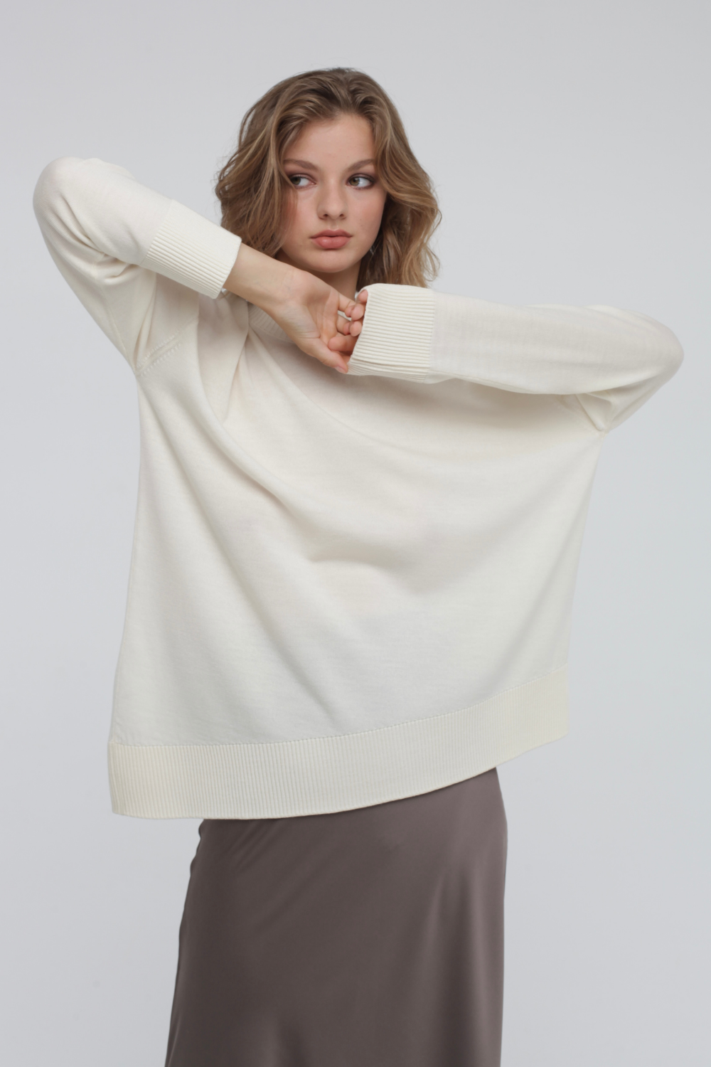 Asymmetrical sweater with cutout on the back (Miss Secret) PU-017-white