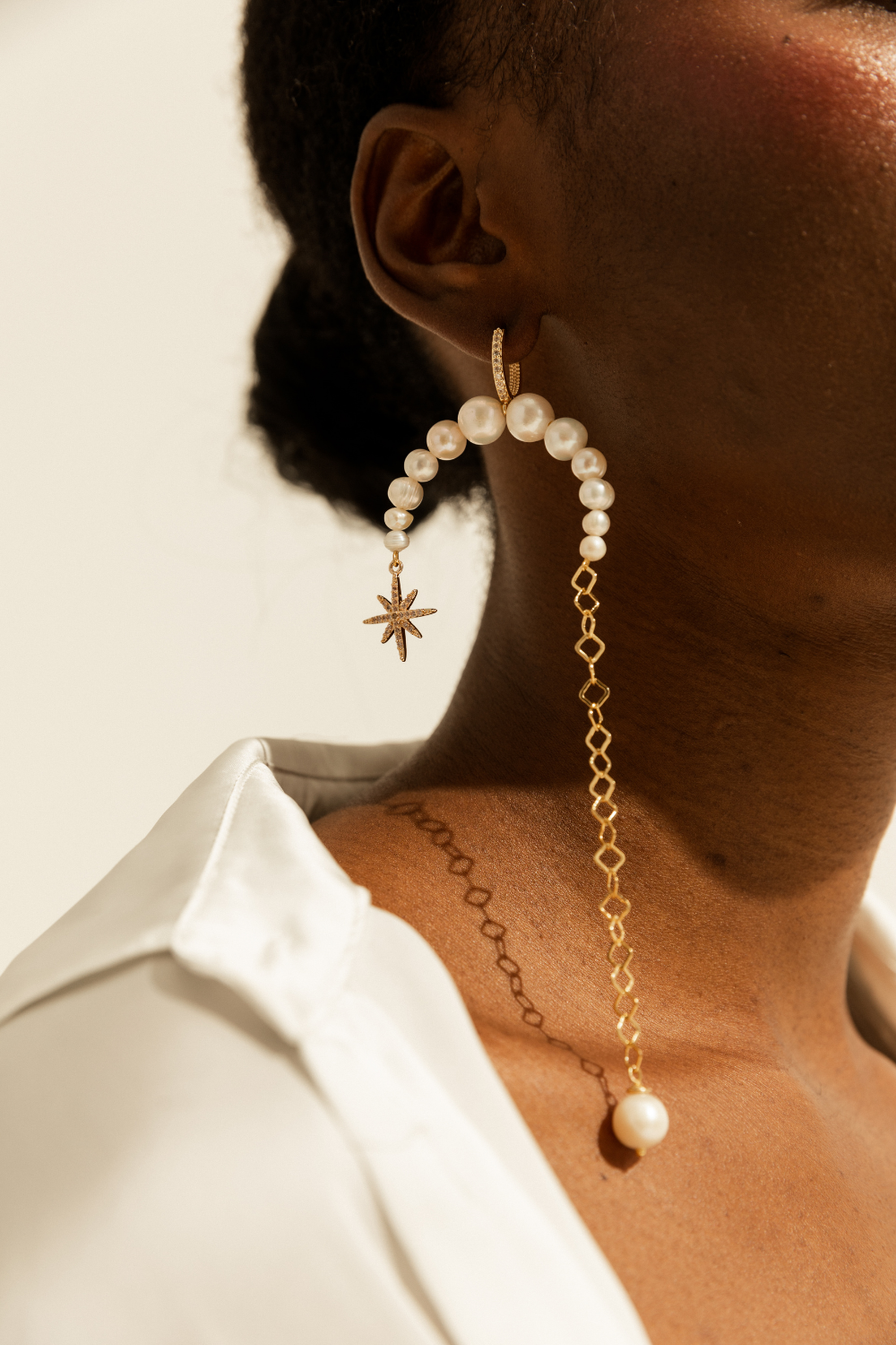 Asymmetric earrings with a star "Morning star" (Grains de Verre) EAPS2