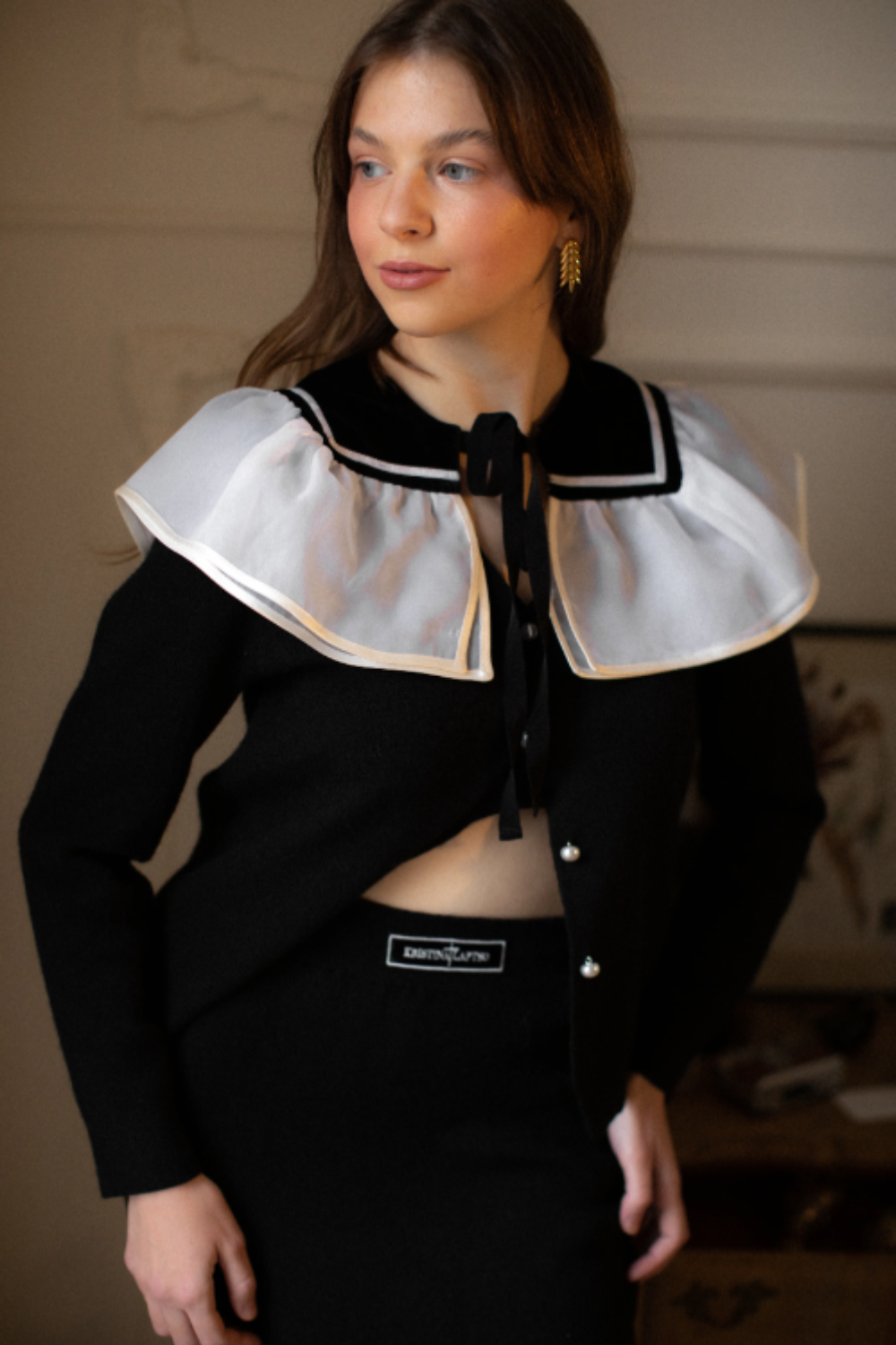 Isabelle Collar, (Kristina Laptso) VEL2366TUBKWH