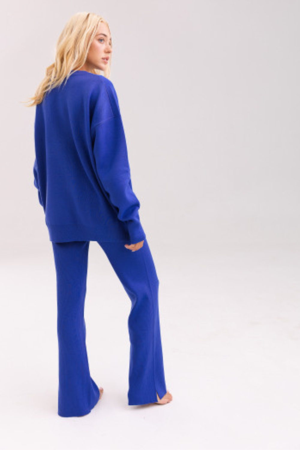 Sweater one-color model - Cities (Adamská) 9058.6