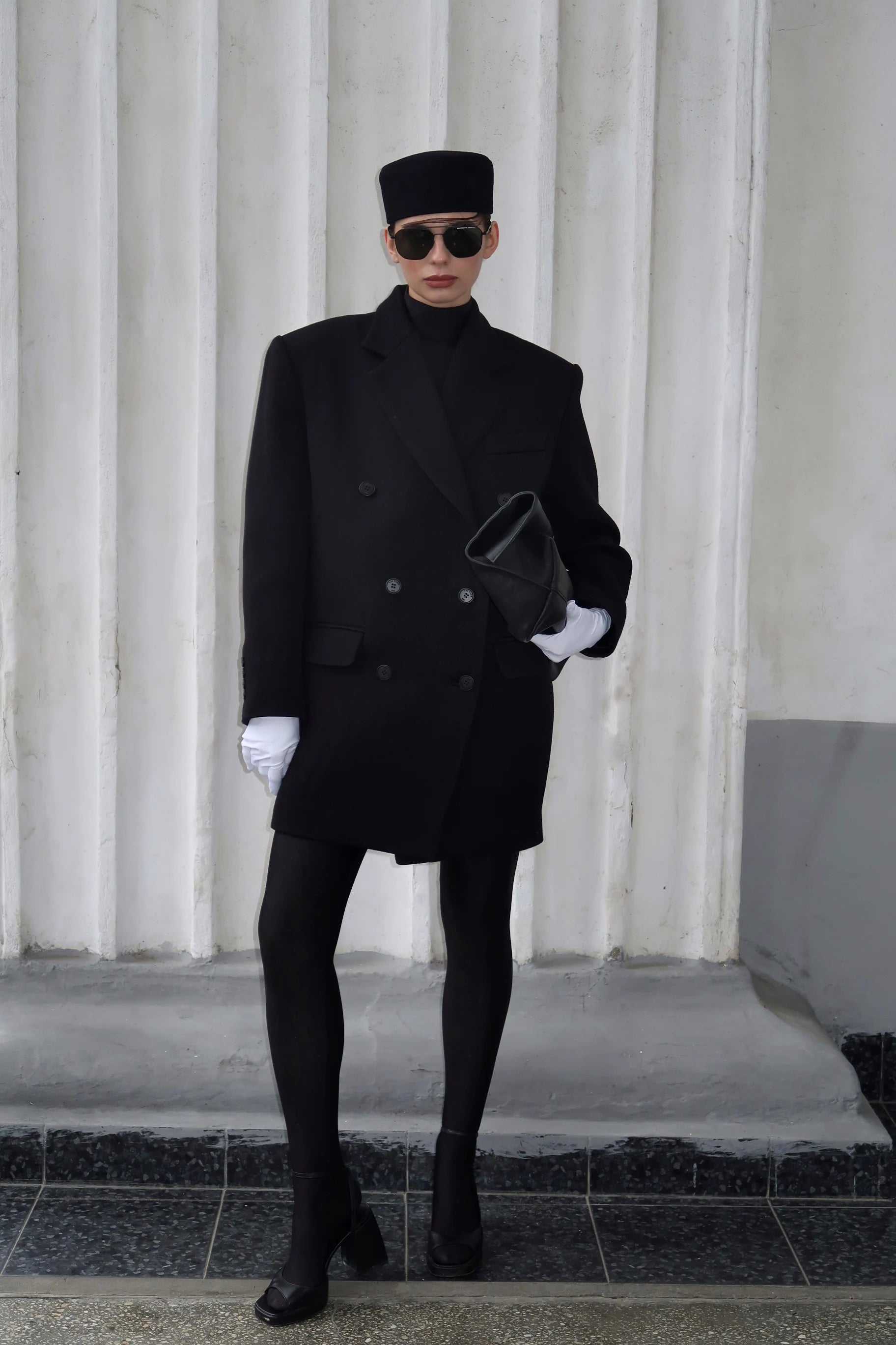 Černá vlněná tableta (Hoops)