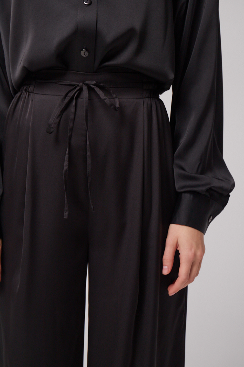 Black silk trousers BASIC (Mint) 00749