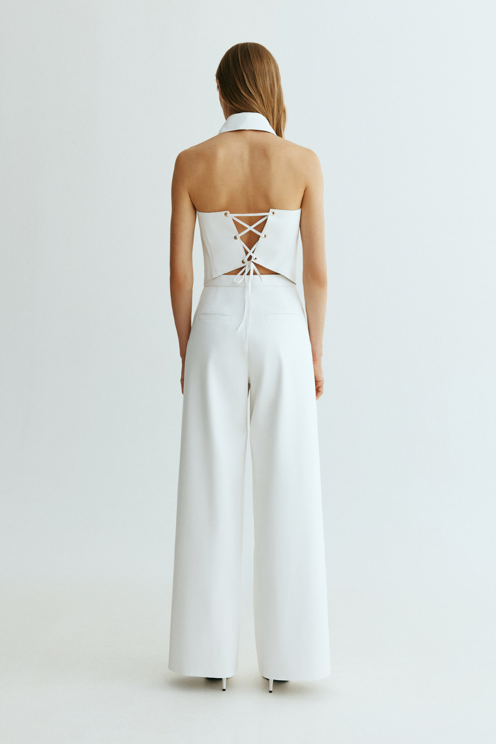 Vesta se šněrováním (Total White) FW2403