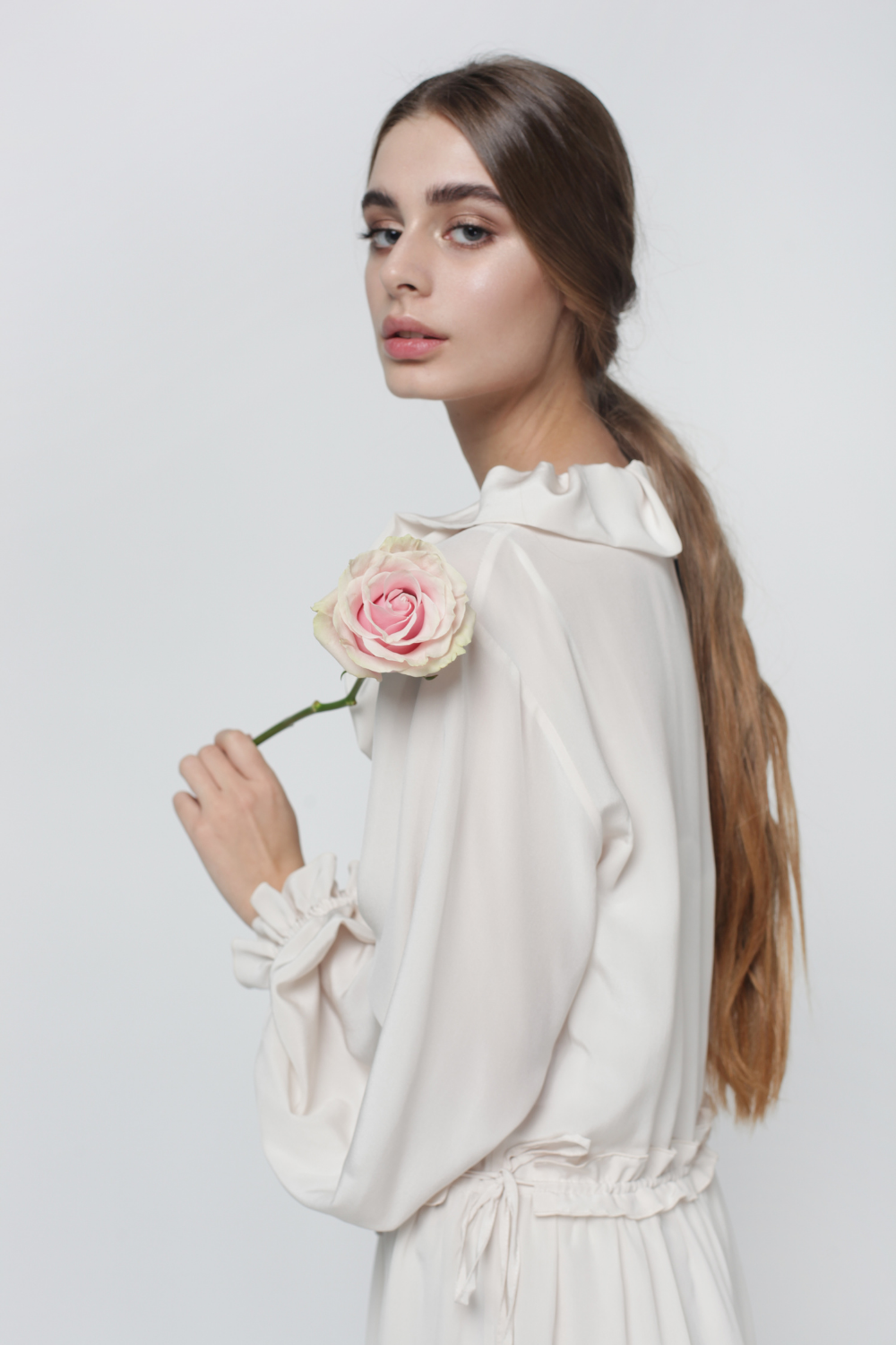 Šaty z hedvábí s límcem na tunelu (Miss Secret) DR-020