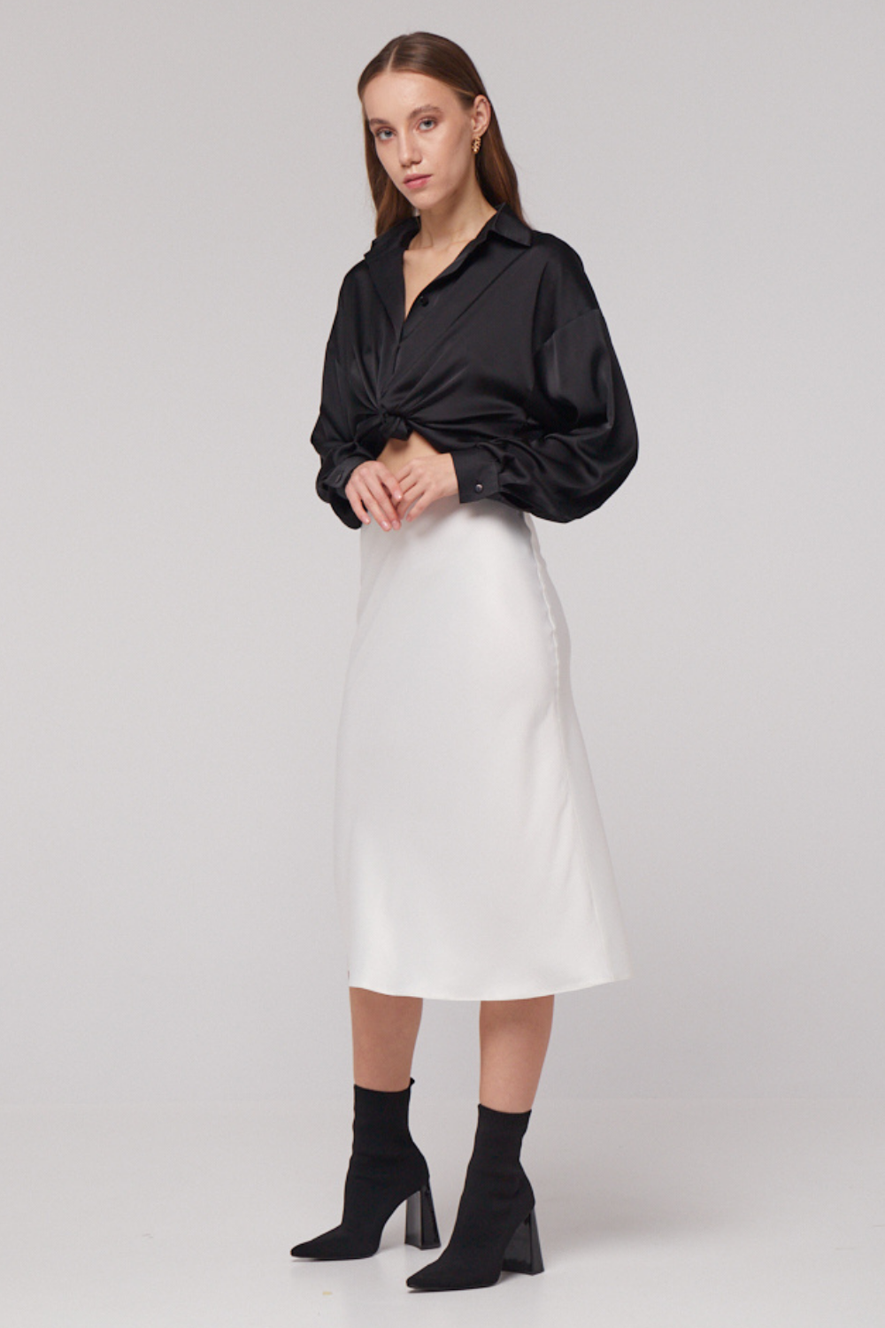 Mléčně bílá hedvábná sukně s elastickým pasem (Mint) 21710