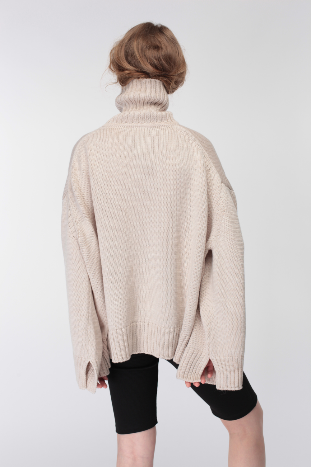 Volumetric sweater with neckline and cuts (Miss Secret) PU-015-beige