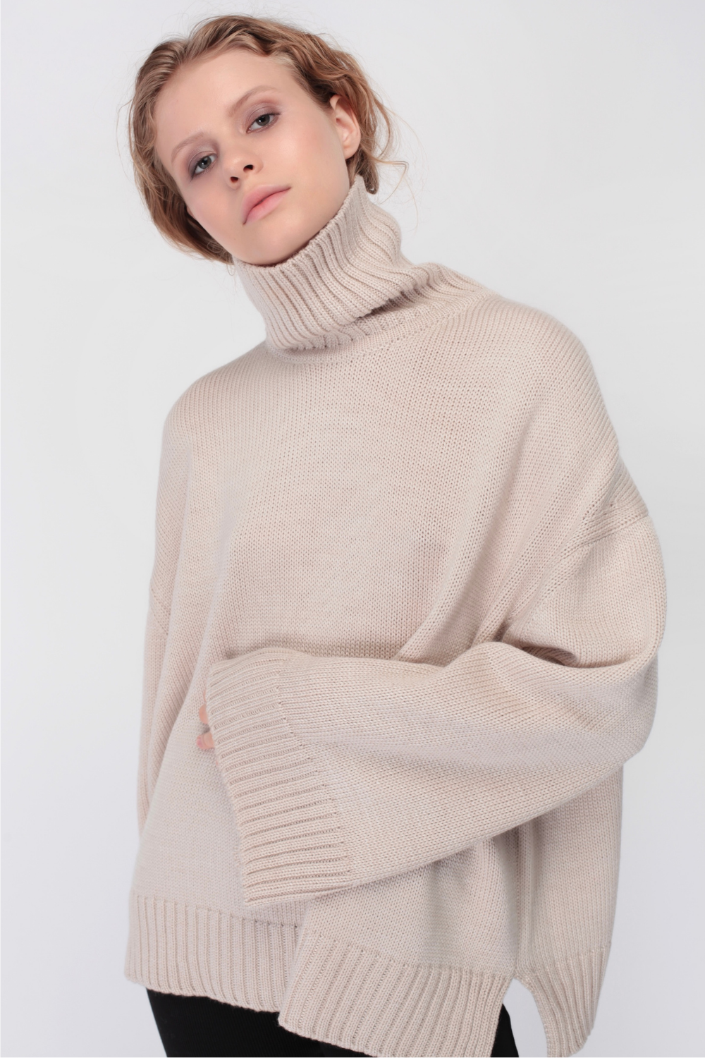 Volumetric sweater with neckline and cuts (Miss Secret) PU-015-beige