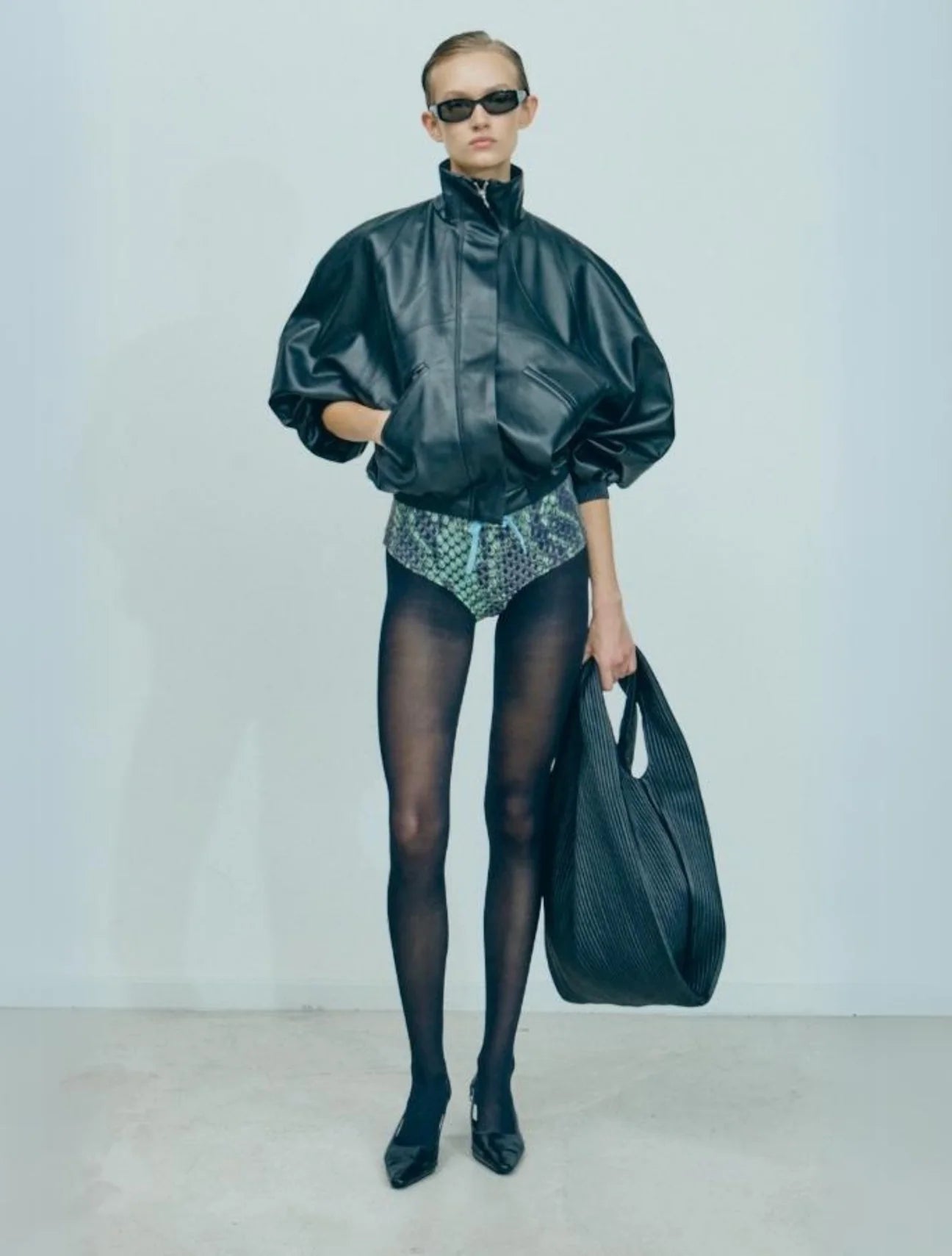 Cropped jacket black (GUDU) JT002FW25