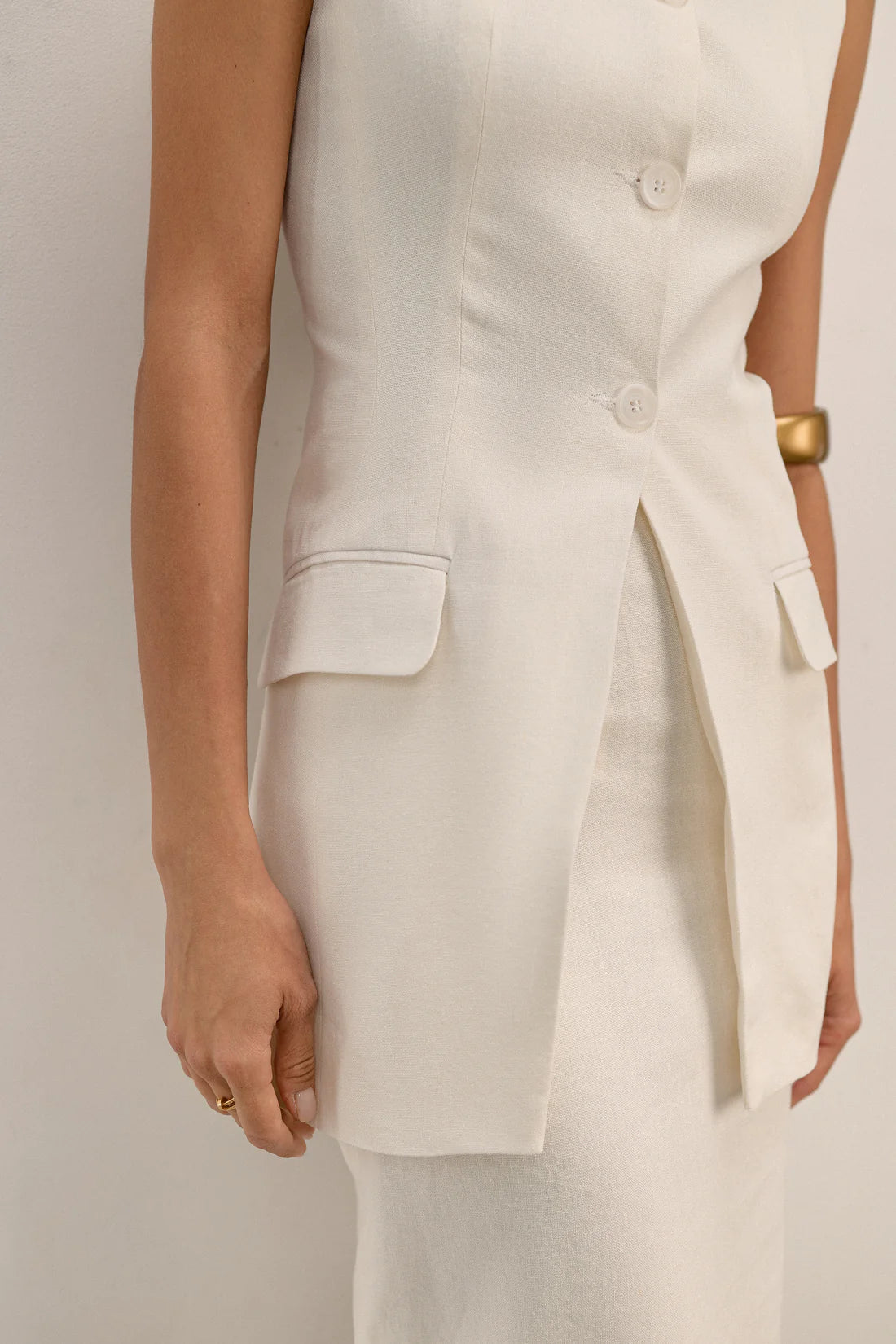 Довга лляна безрукавка Lina (Sarna) SA019S