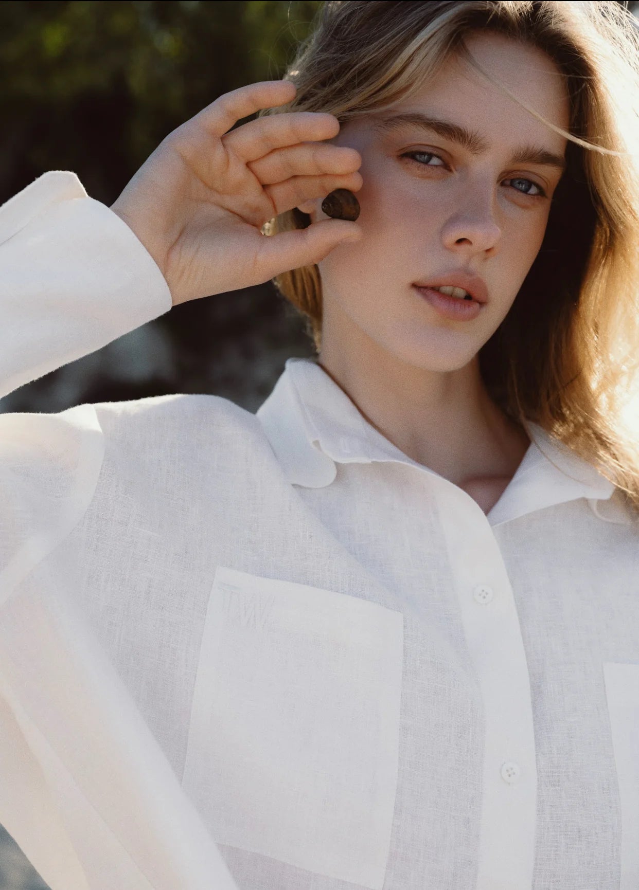 Linen shirt with pockets (Total White) LB2501