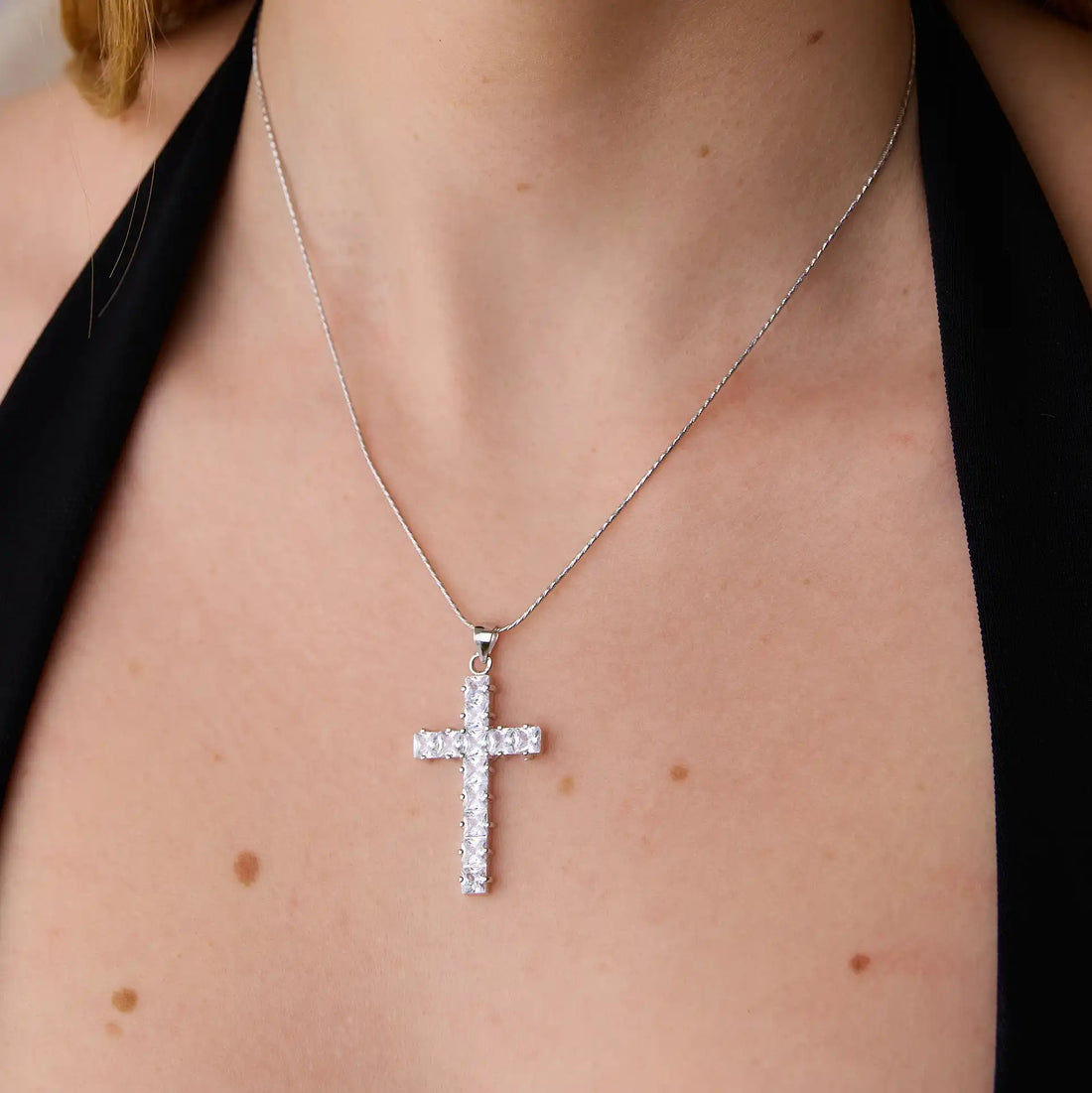 Stříbrný přívěsek křížek se zirkony Crystal Cross (SilveAmo) , P2F.4042