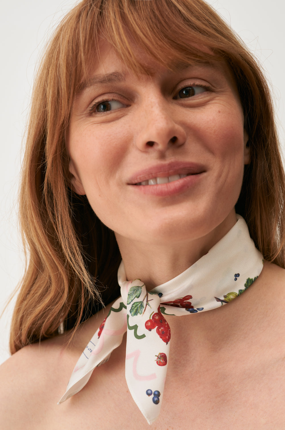 Scarf "Strawberry", (Lady Di) U00001399