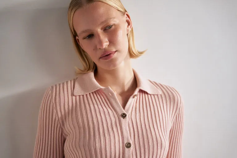 Polo powder, knitted with pink buttons (T.MOSCA) SOL25-01