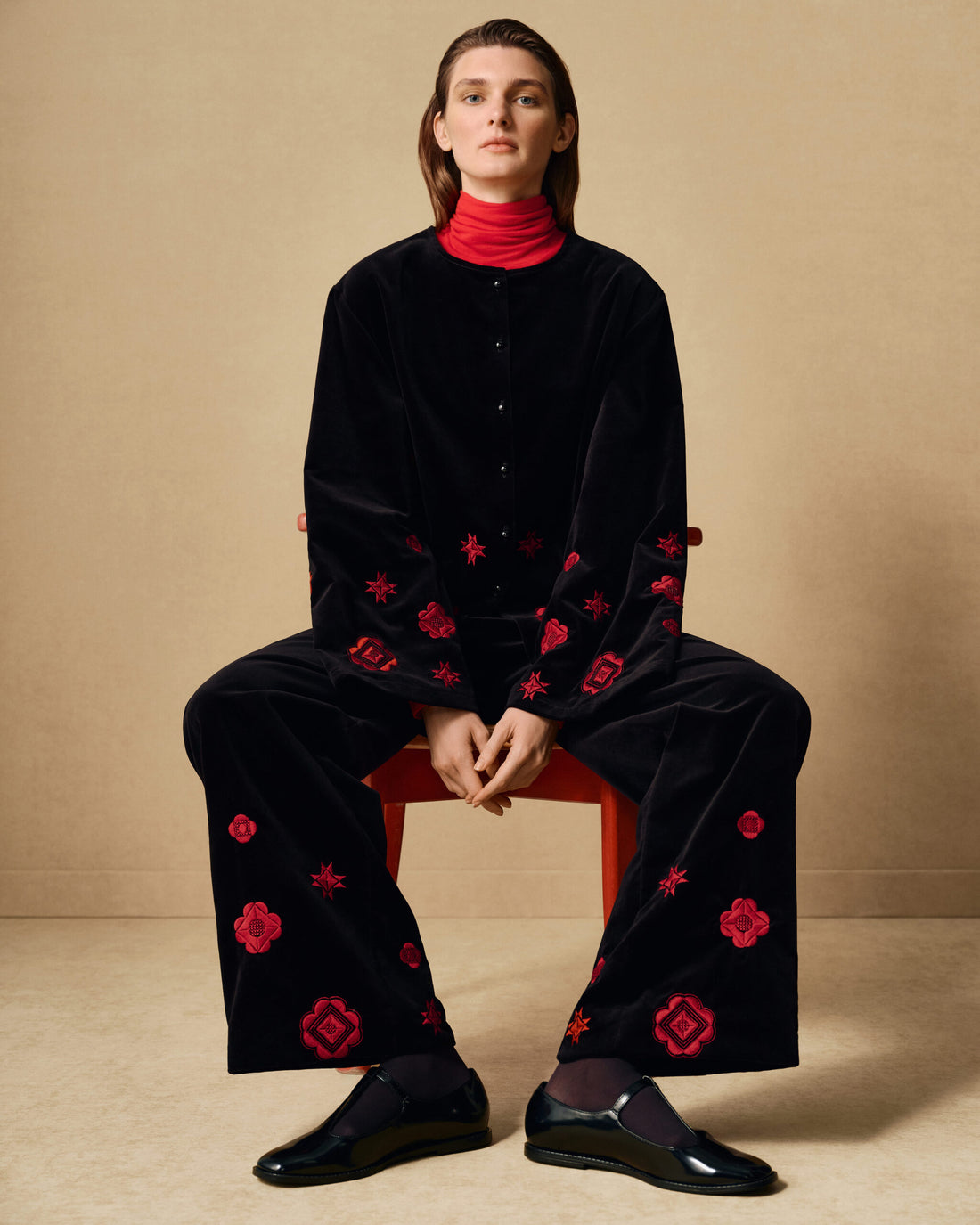 Kostým "Vatra", černá, (Gaptuvalnya) GPTV_AA_44126