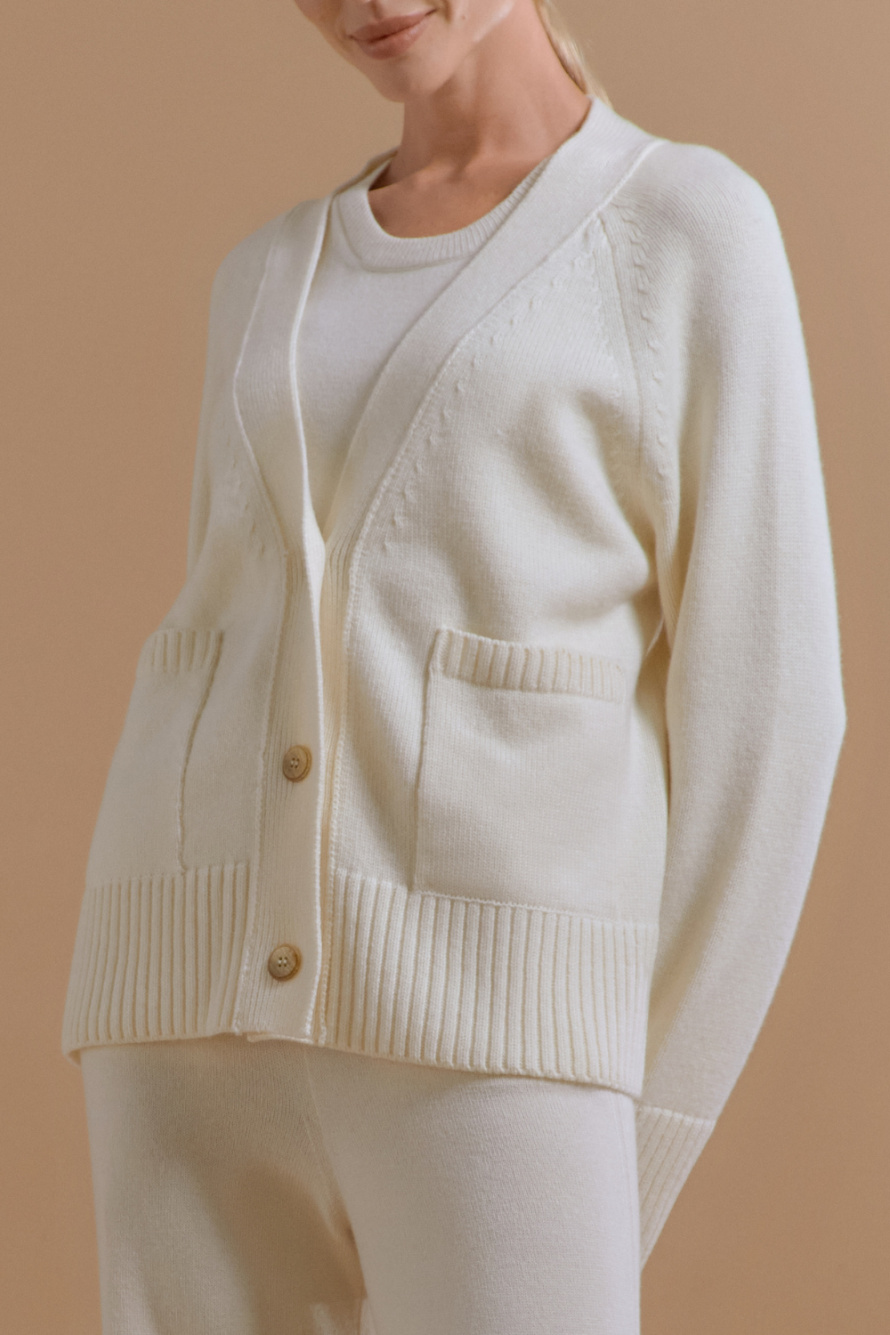 Cashmere cardigan, dairy (THE LAW OF LOVE) K-0024