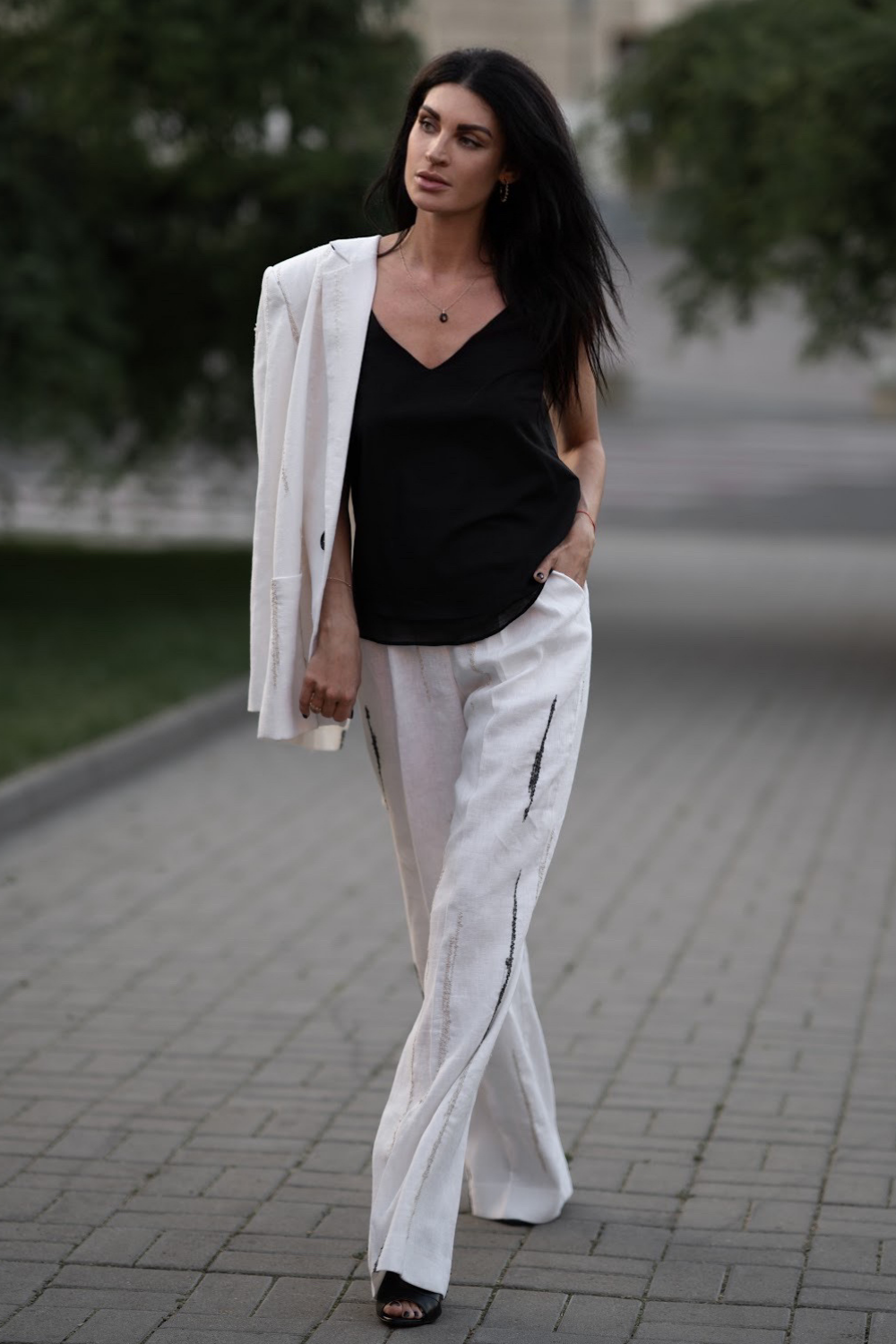 Pants white linen with black boucle, (Strelnikova), F183-797