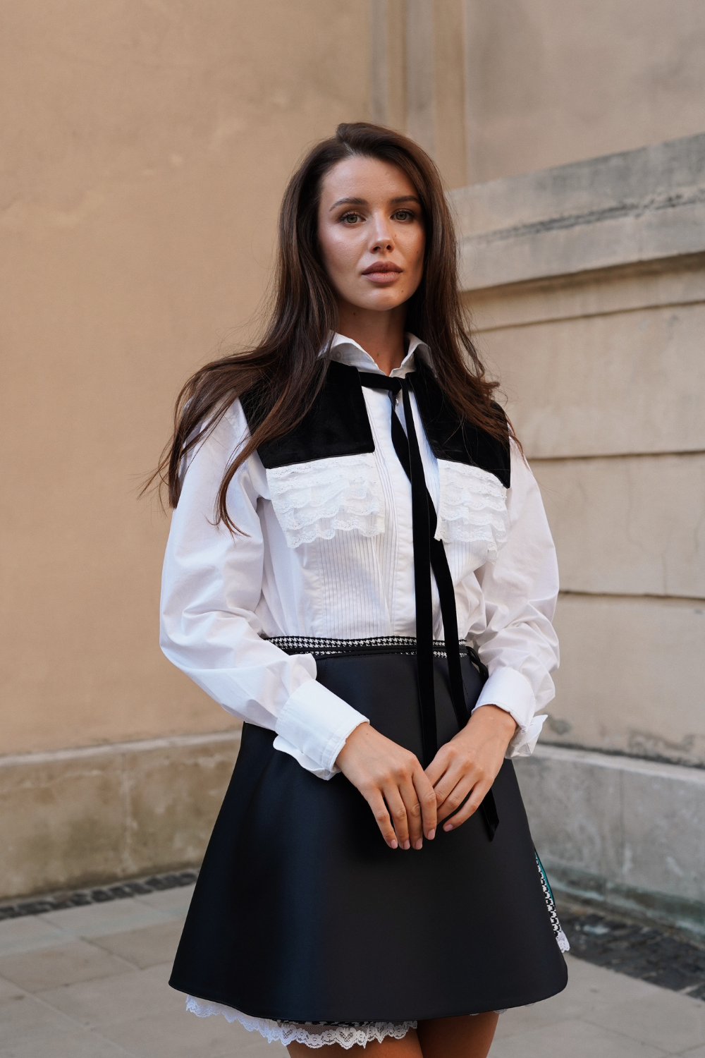 Handmade collar Donna (Kristina Laptso) VEL22127TUBL