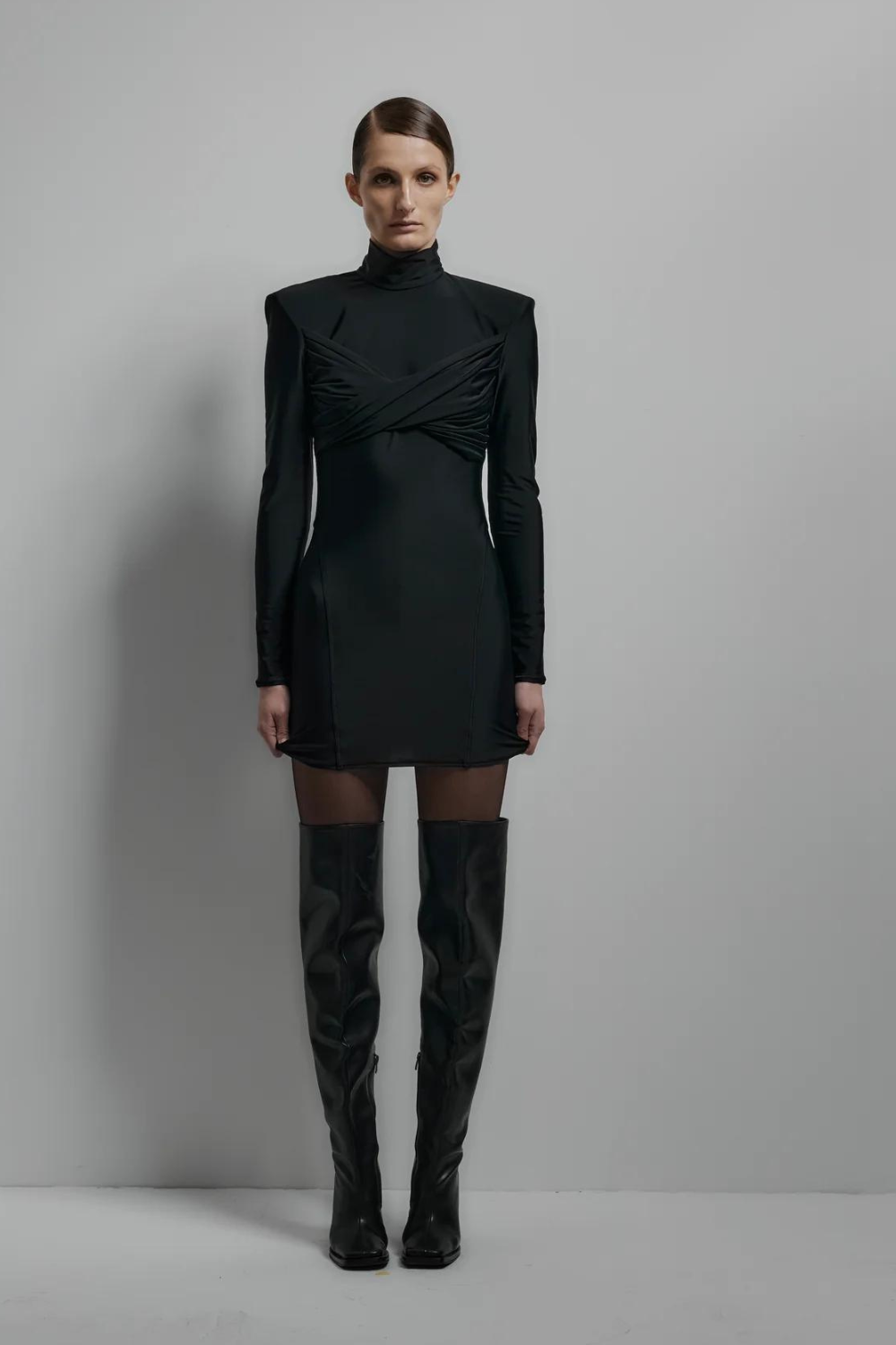 Šaty černé biflex s dekorativním bra, (Gudu), DR009SS24