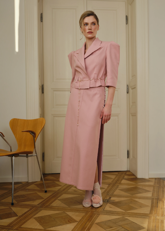 Kostým DUSTY PINK ROYAL – crop sako a mini sukně, zdobení perly (Kristina Laptso) , WOL26004XSSMLPK