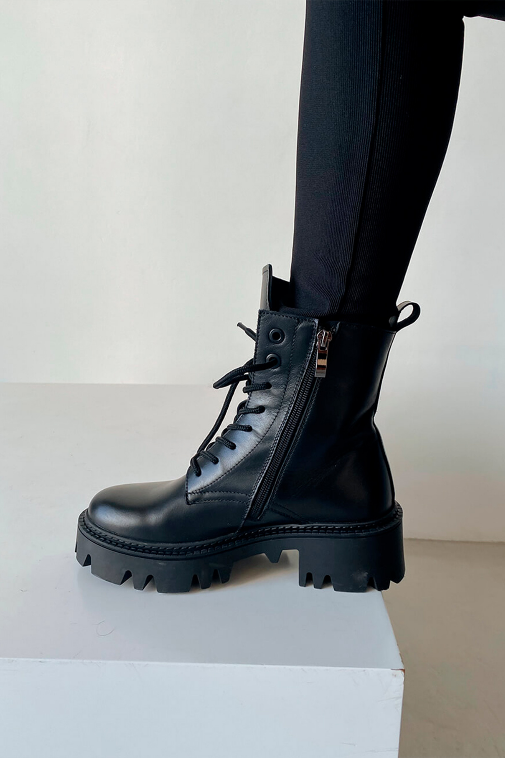 Černé dámské boty Boots