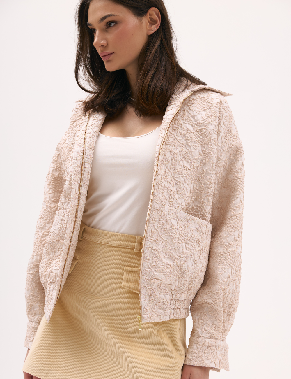 Pískově zbarvená sametová minisukně (XM by Malinovska)