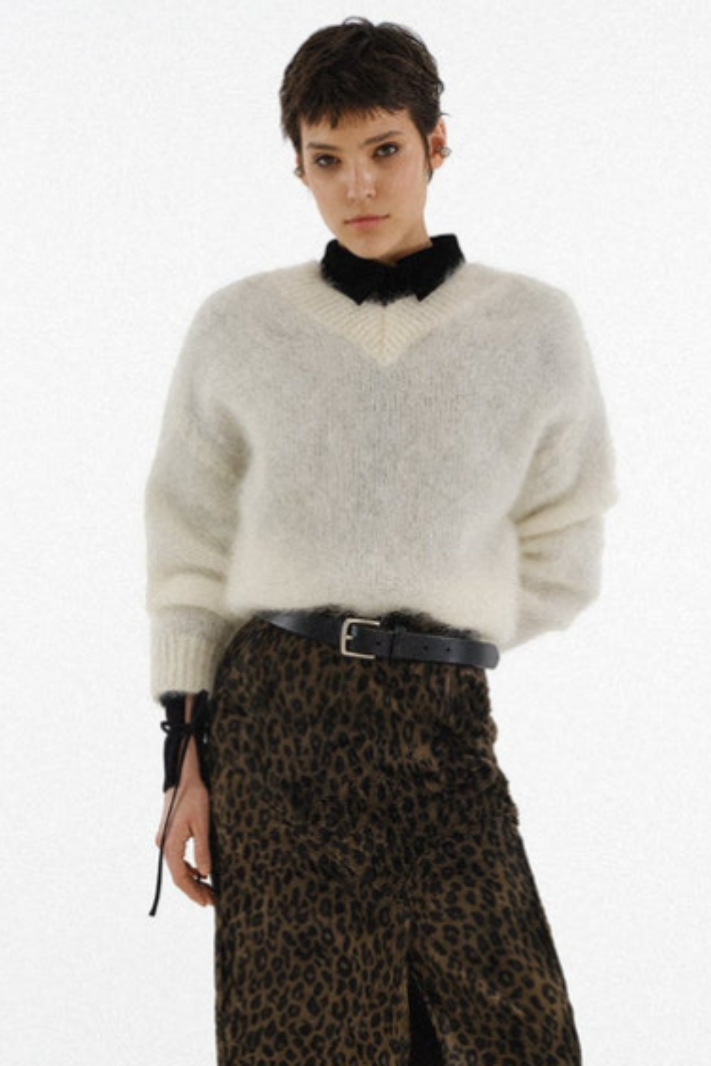 Scotland mohair sweater with V-neck (Kristina Laptso) MOH2421TUWH