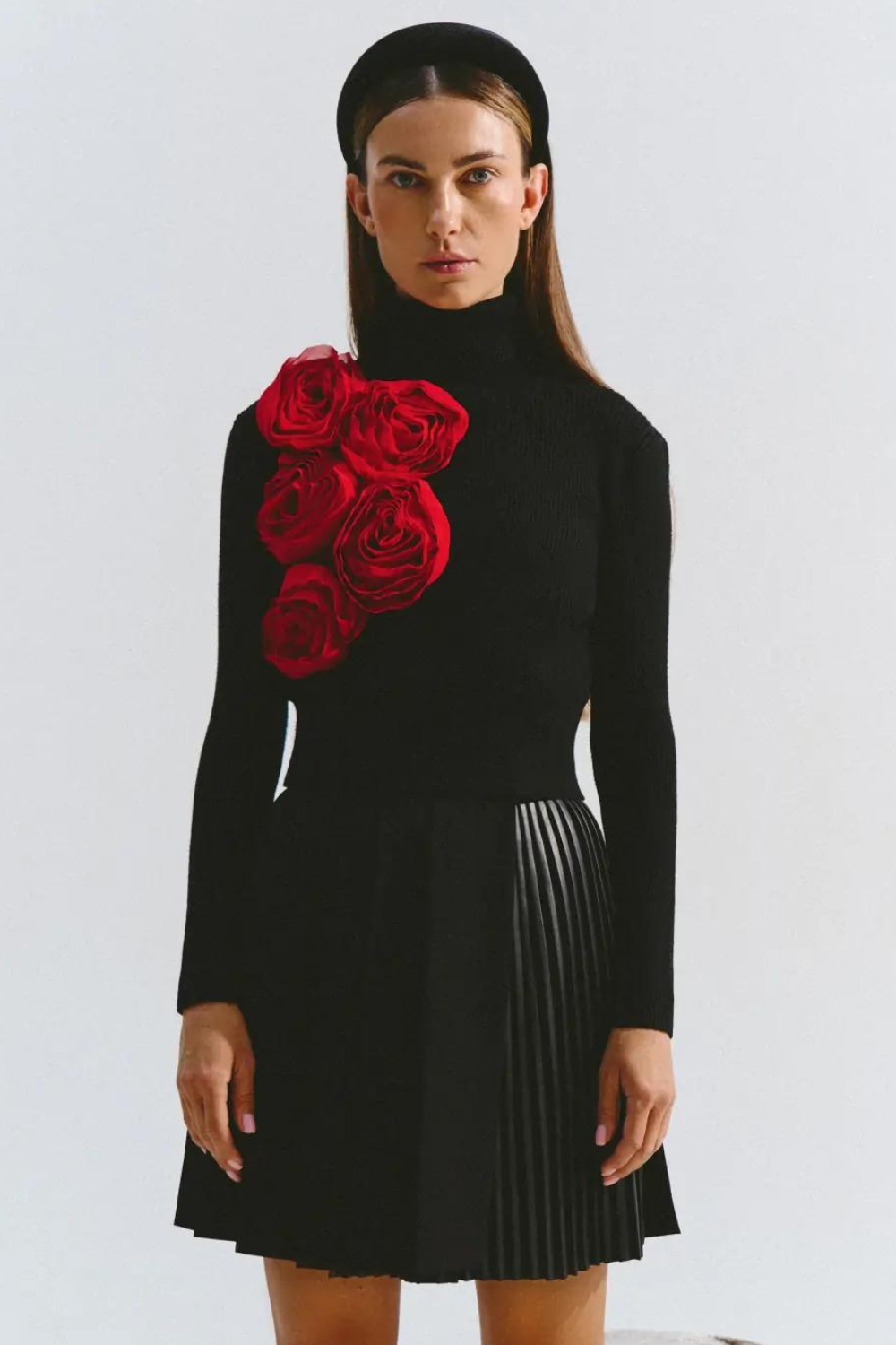 Pleated skirt, Black (Vivons) V0015 