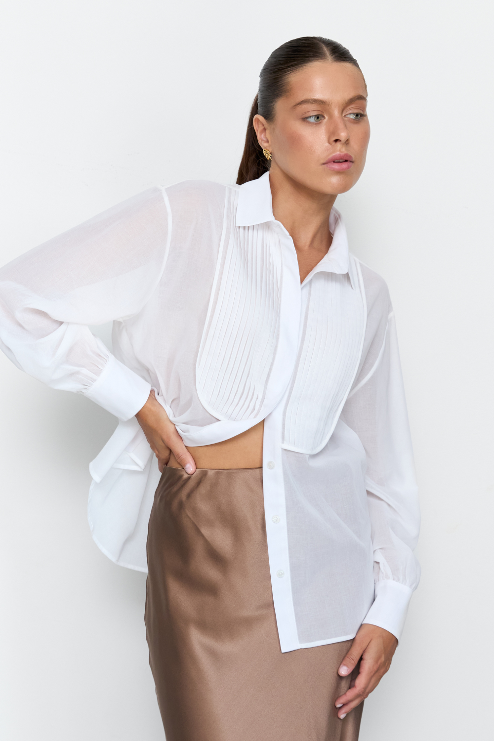 купить женскую рубашку в праге