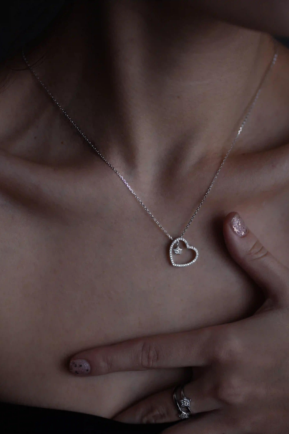 Stříbrný náhrdelník Hvězdné srdce (SILVERAMO) KL2F.1034S