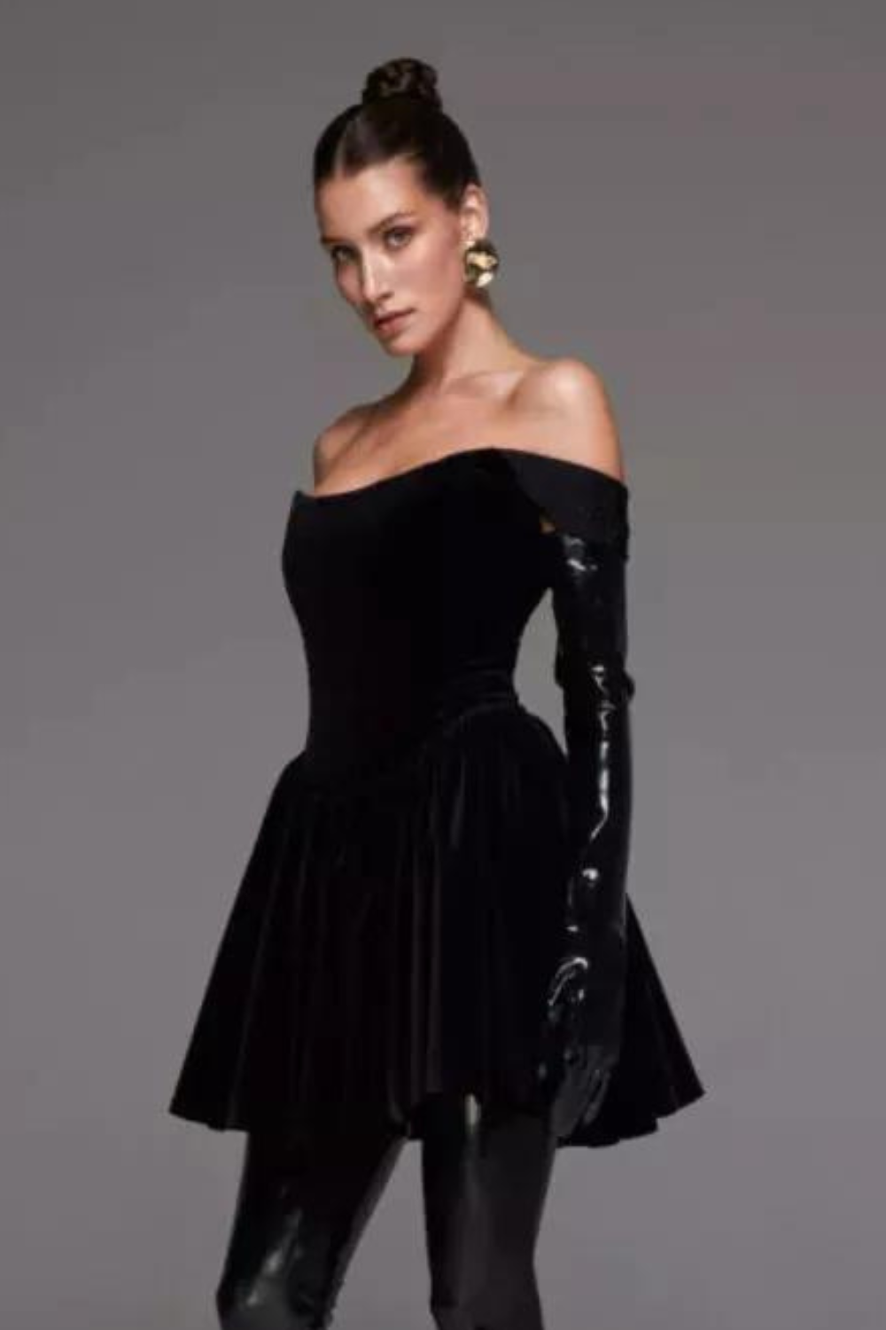 Чорна оксамитова сукня-корсет (Vivons)