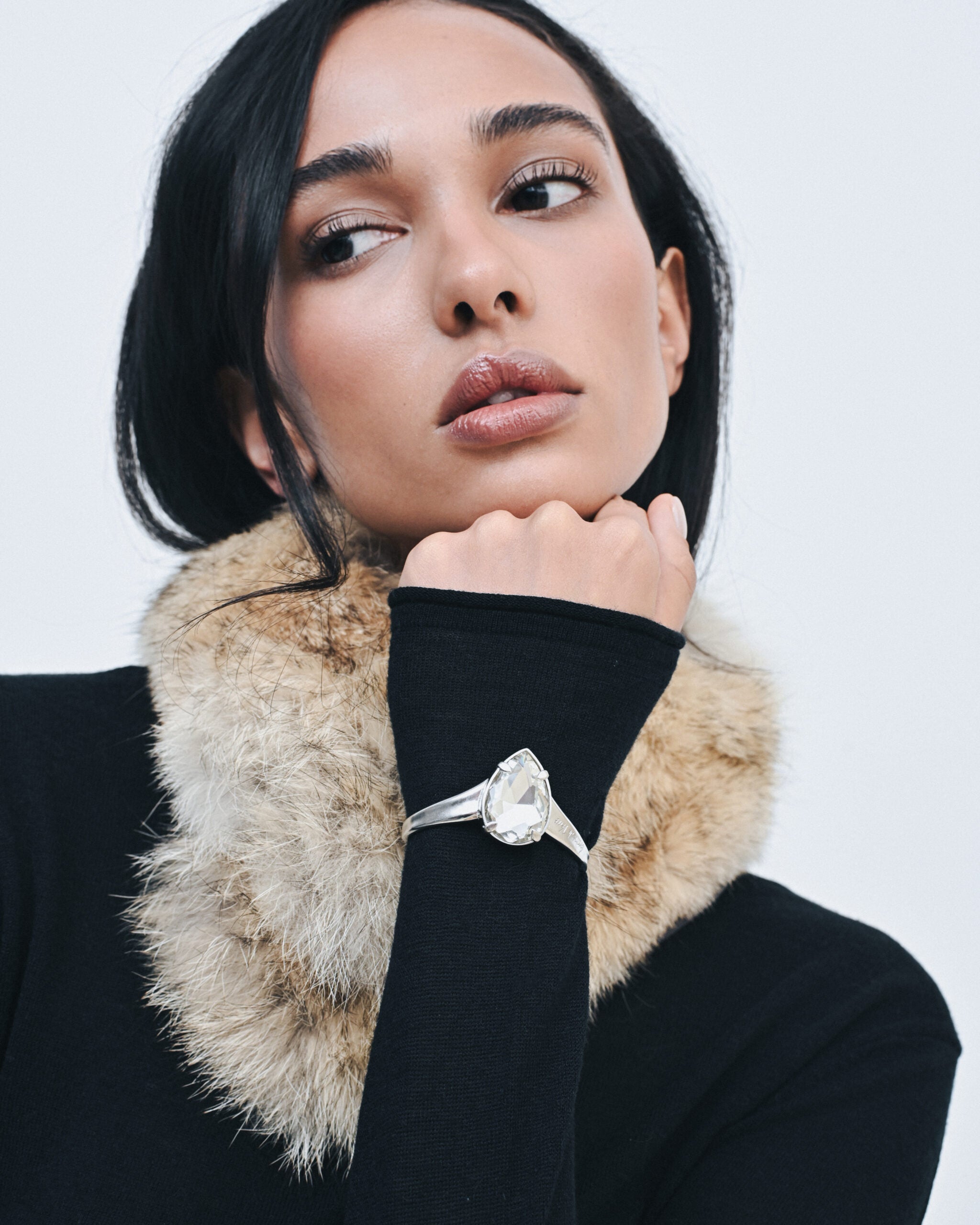 Náramek „RADIANCE“ stříbrný, (Grains de Verre) BWL1