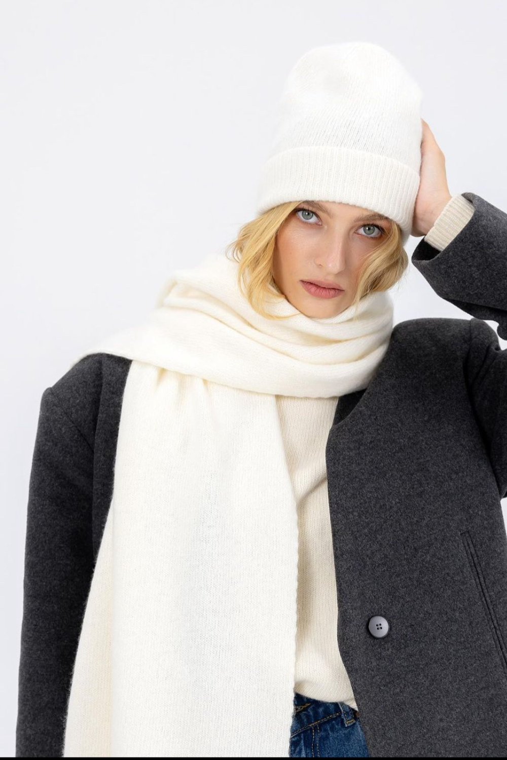 Hat and scarf set, milky, 190x72 cm, (LadyDi), LD0056