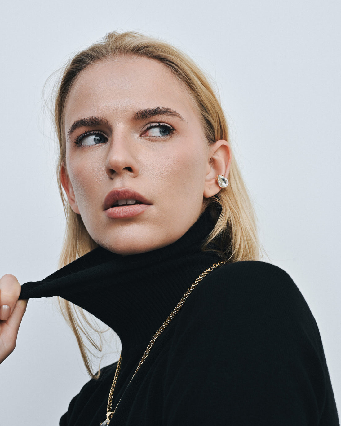 “RADIANCE” CUFF ZLATÁ (Grains de Verre) САR2