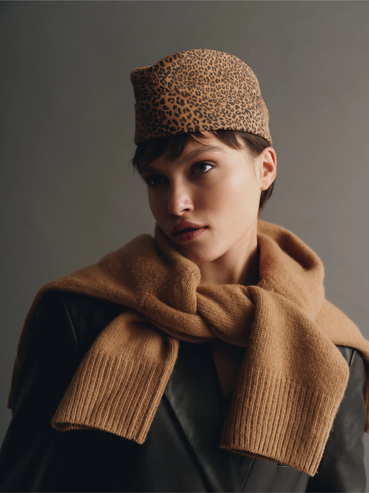 Pilotní klobouk LEO (Hoops)