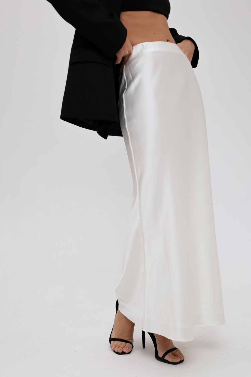 Slanted skirt, white, (Nazarelli), NF-00000027