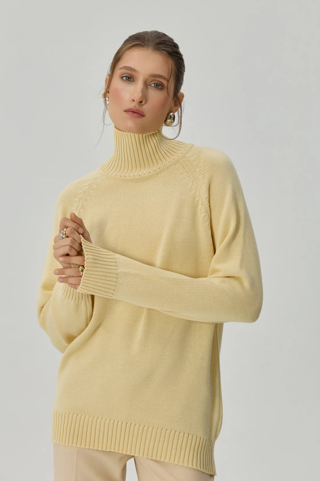 Кремовий светр (Сарна), SA034A